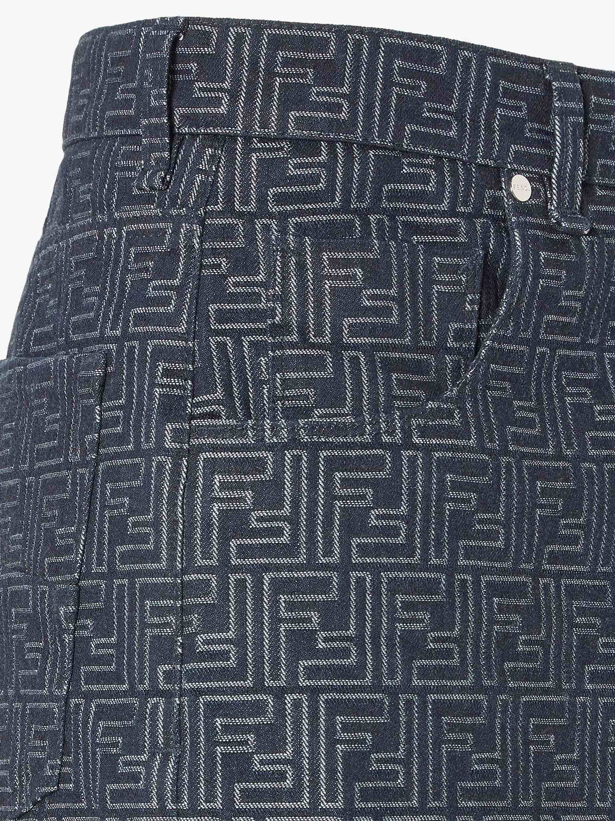 [Fendi] Shorts SS26 FLP369 AUX4