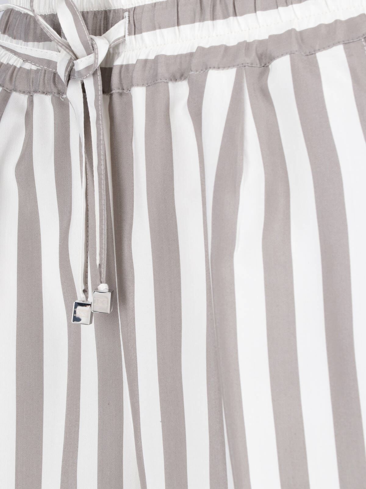 [Kiton] Trousers SS26 D48122K0881G01000