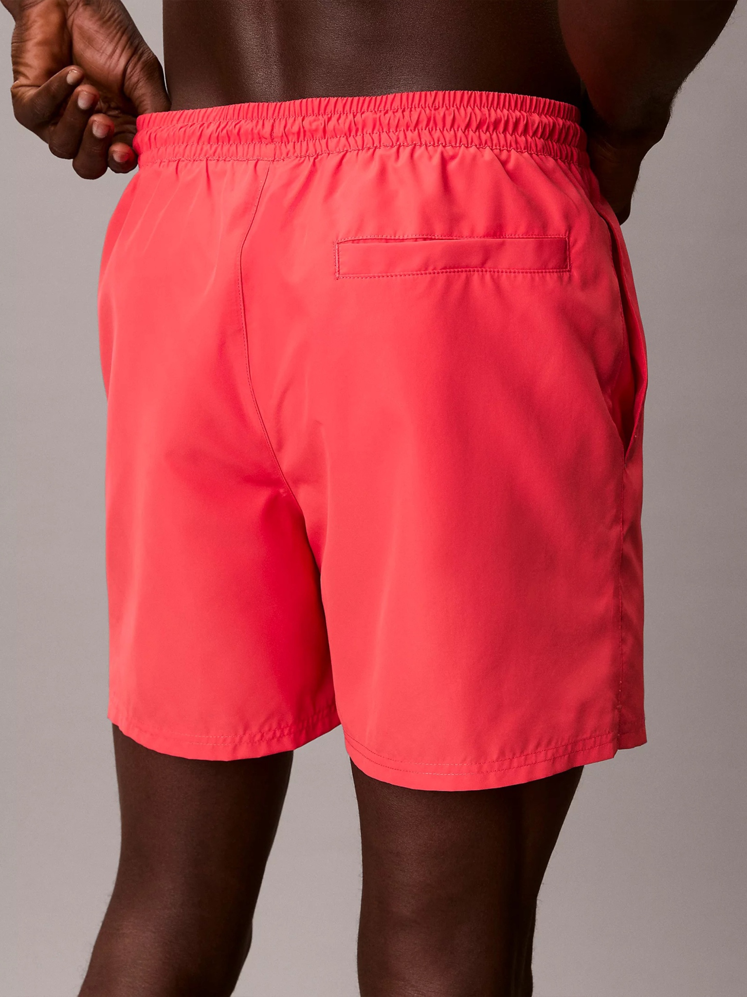 [CALVIN KLEIN] Shorts SS26 LV00N61045