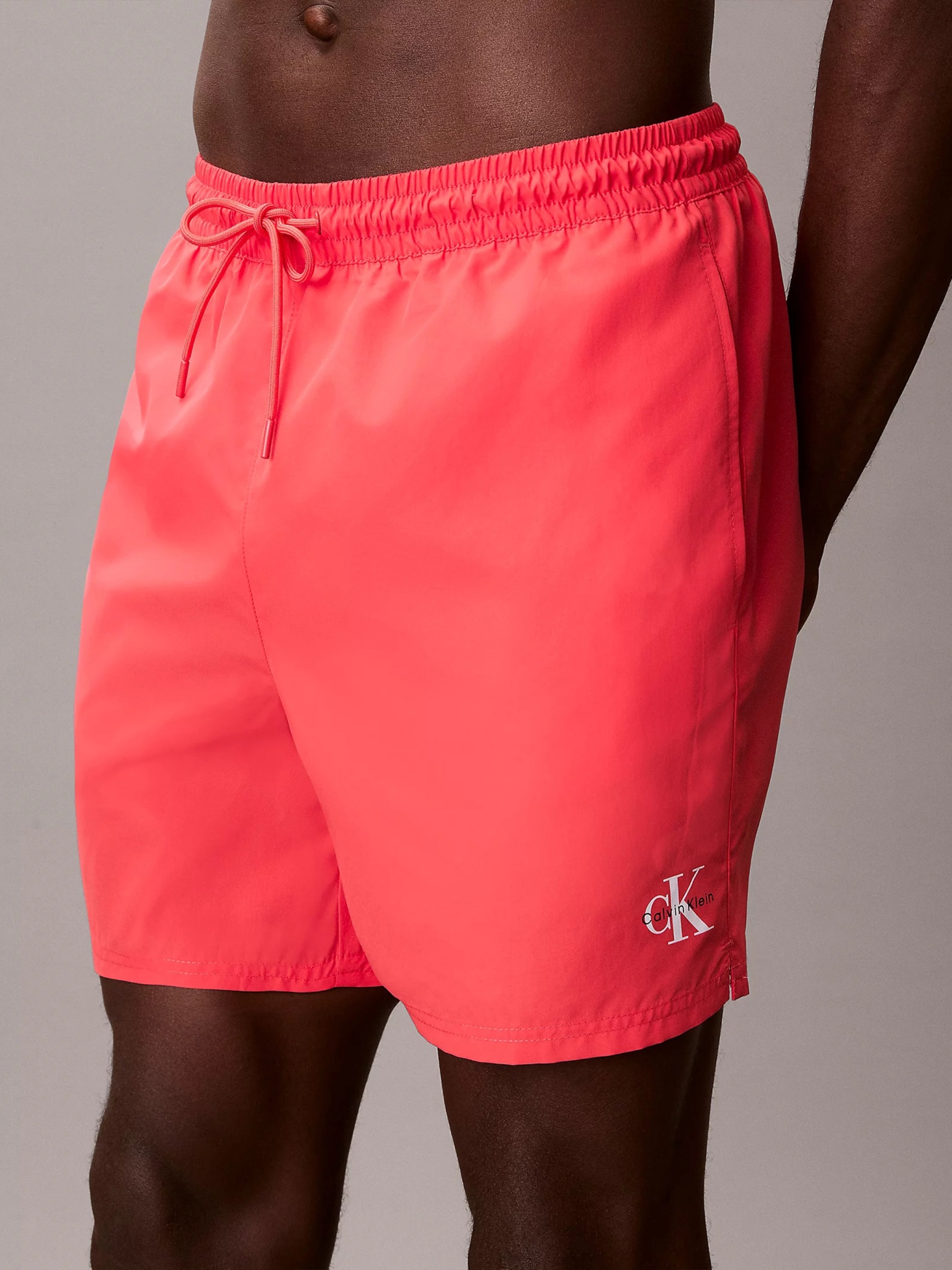 [CALVIN KLEIN] Shorts SS26 LV00N61045