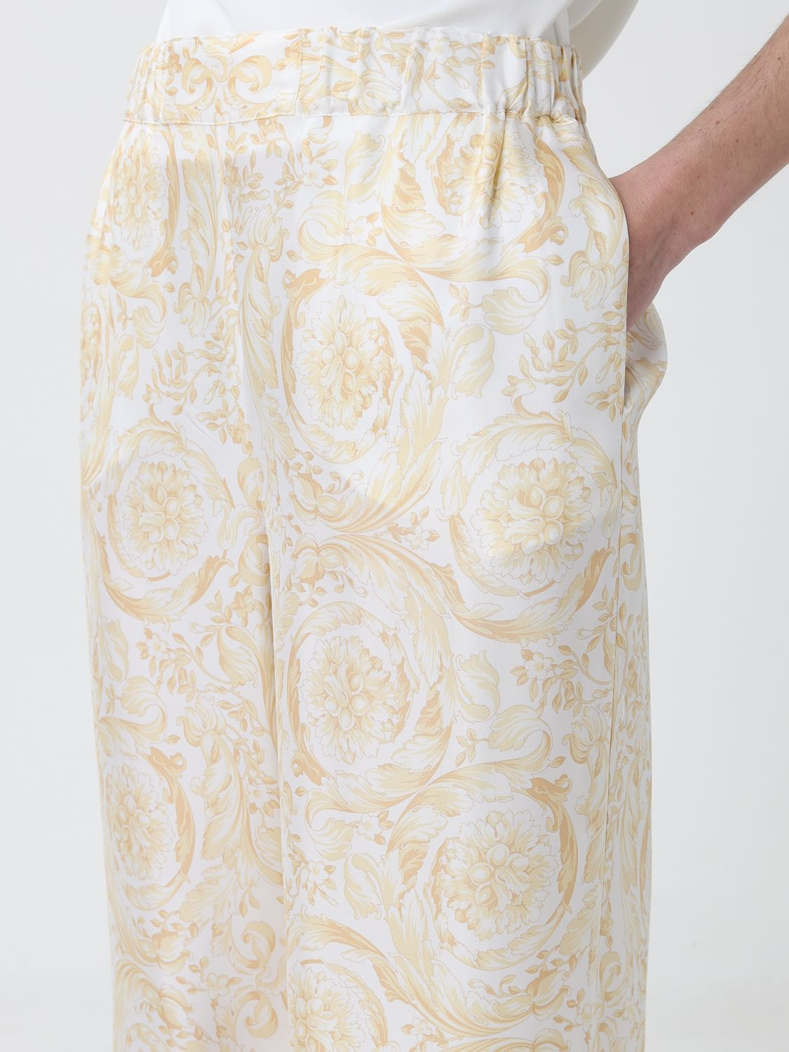 [Versace] Trousers SS26 10209721A17159 5Y570