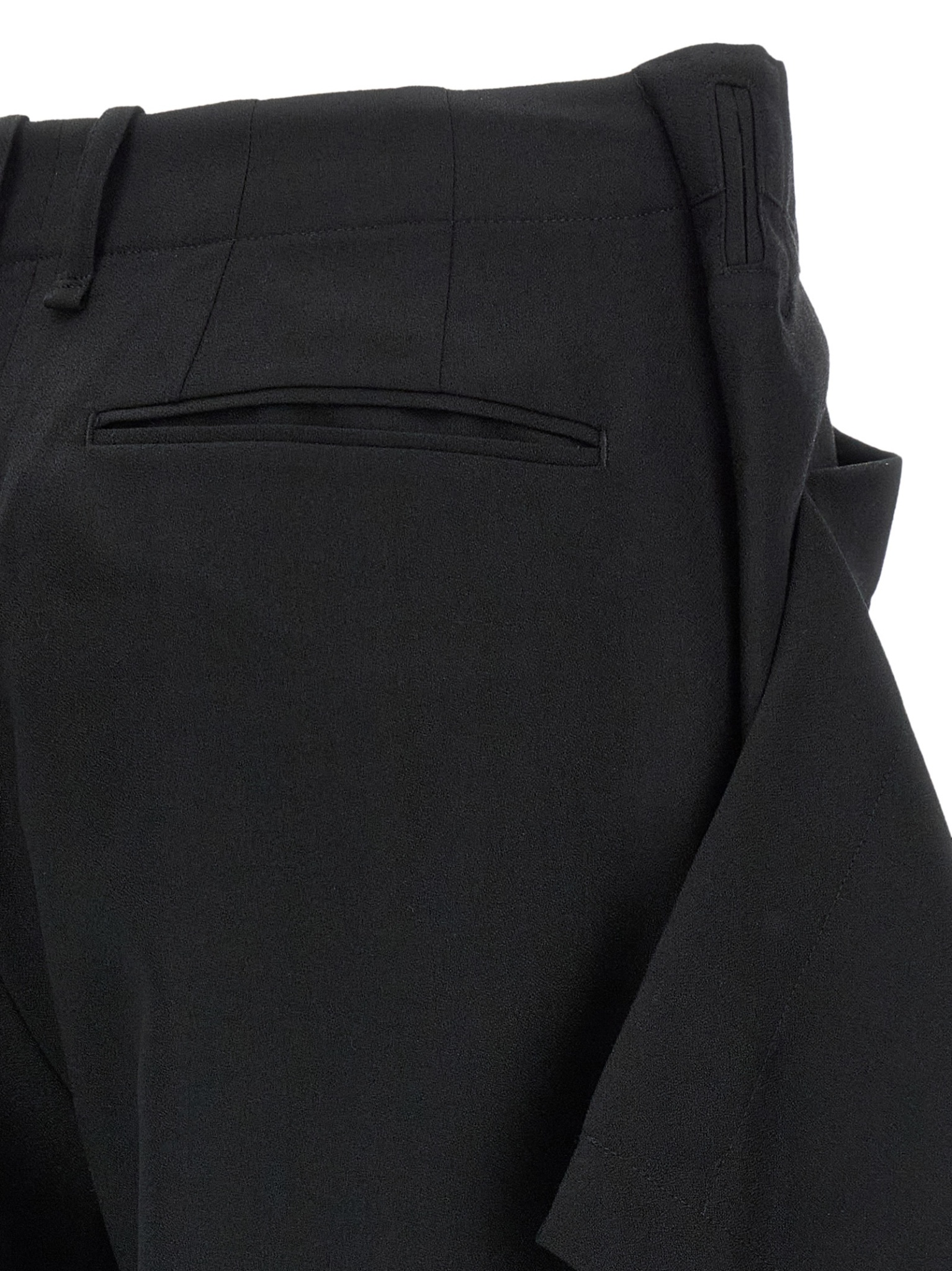[Issey Miyake] Trousers FW25 IM58FF00315