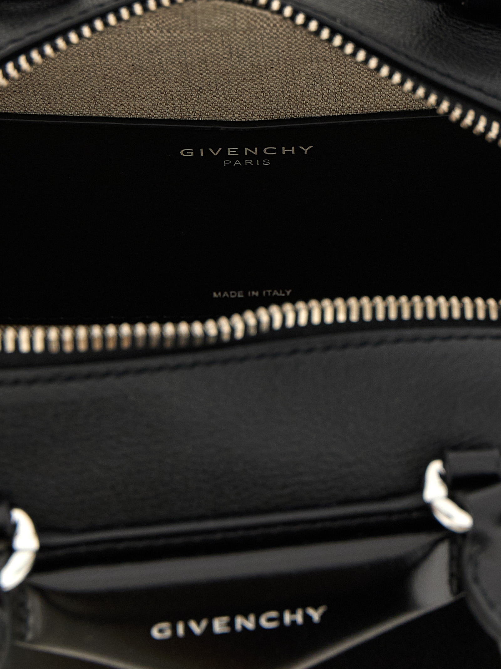[Givenchy] Tote bag FW25 BB5130B2B2001