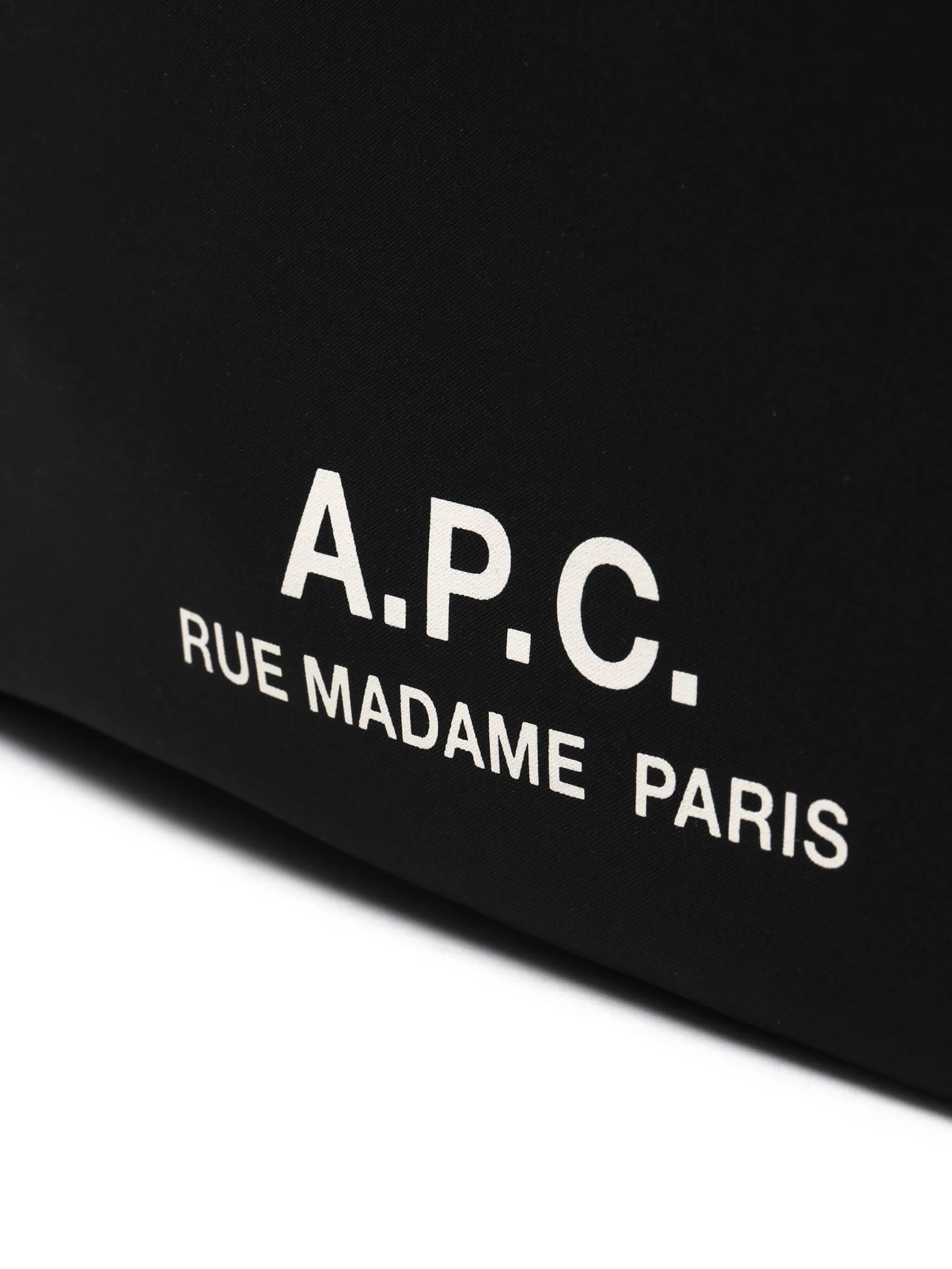 [A.P.C.] Shoulder bag FW26 PSAKRM61939