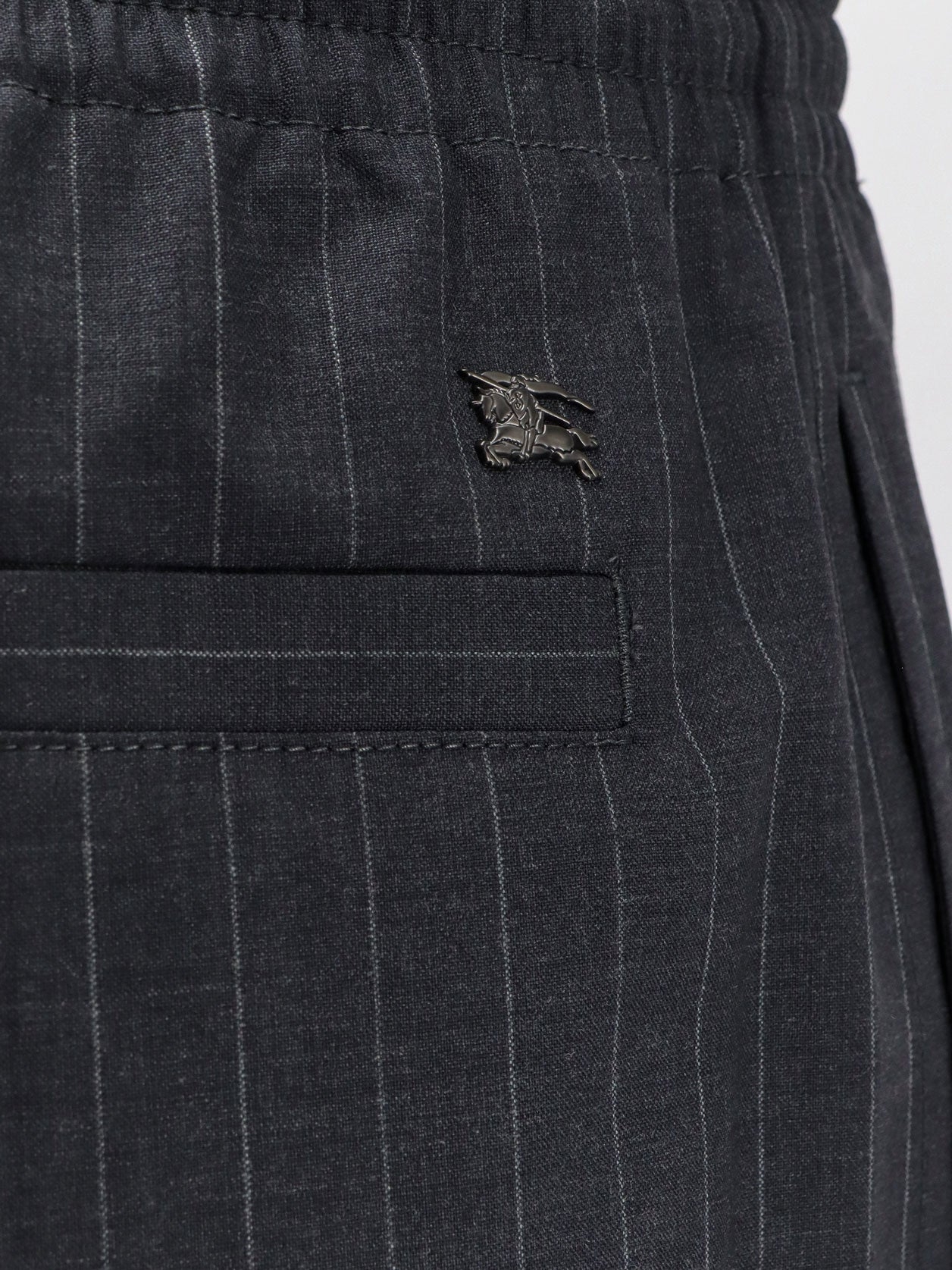 [Burberry] Trousers FW26 8130048C6179