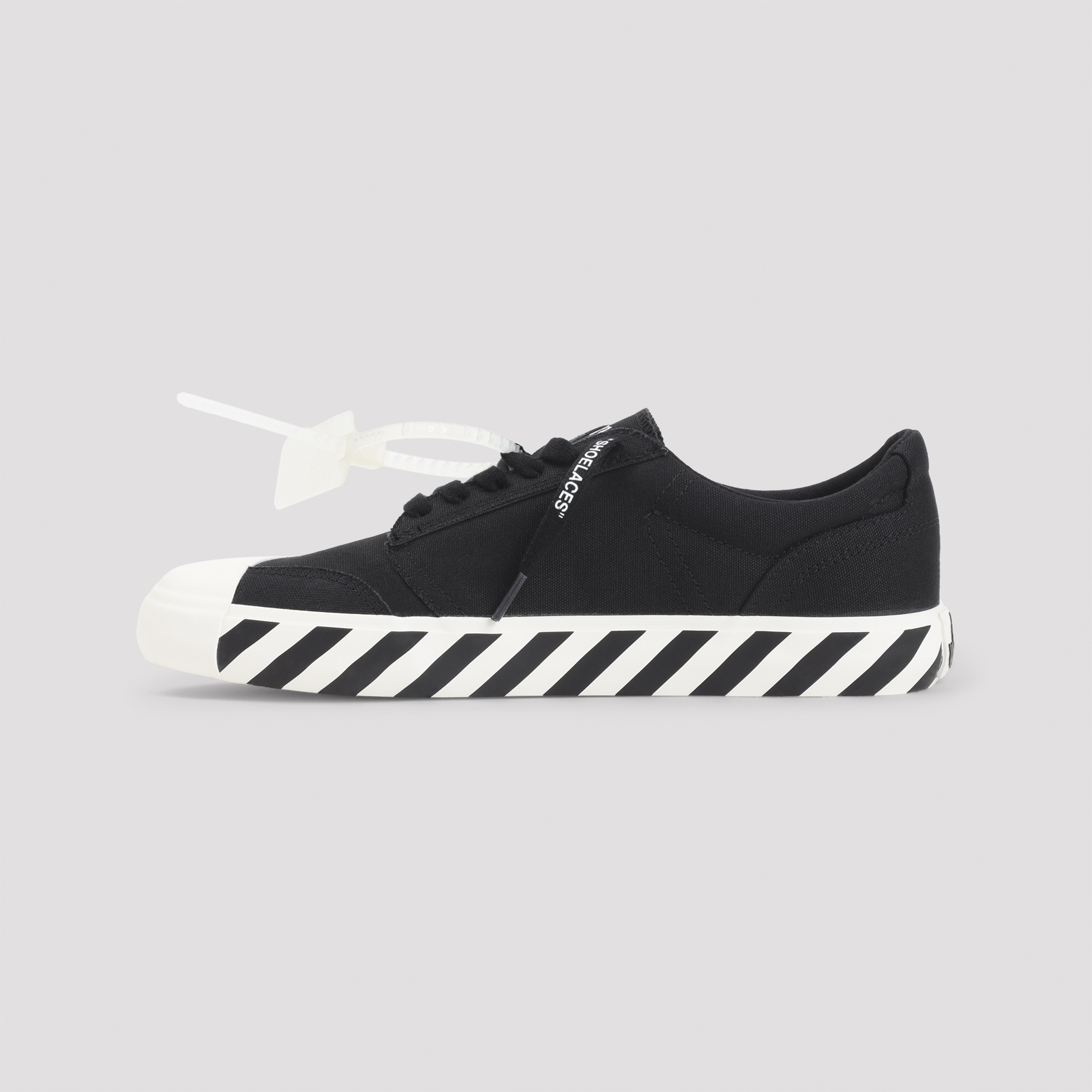 [Off-White] Sneakers FW26 M2APC9F001