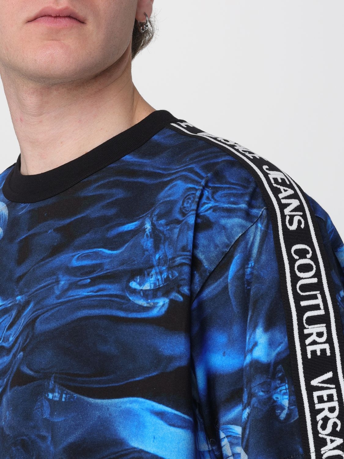 [VERSACE JEANS COUTURE] T-shirts Short Sleeve SS26 80GAH6R2JS537 214