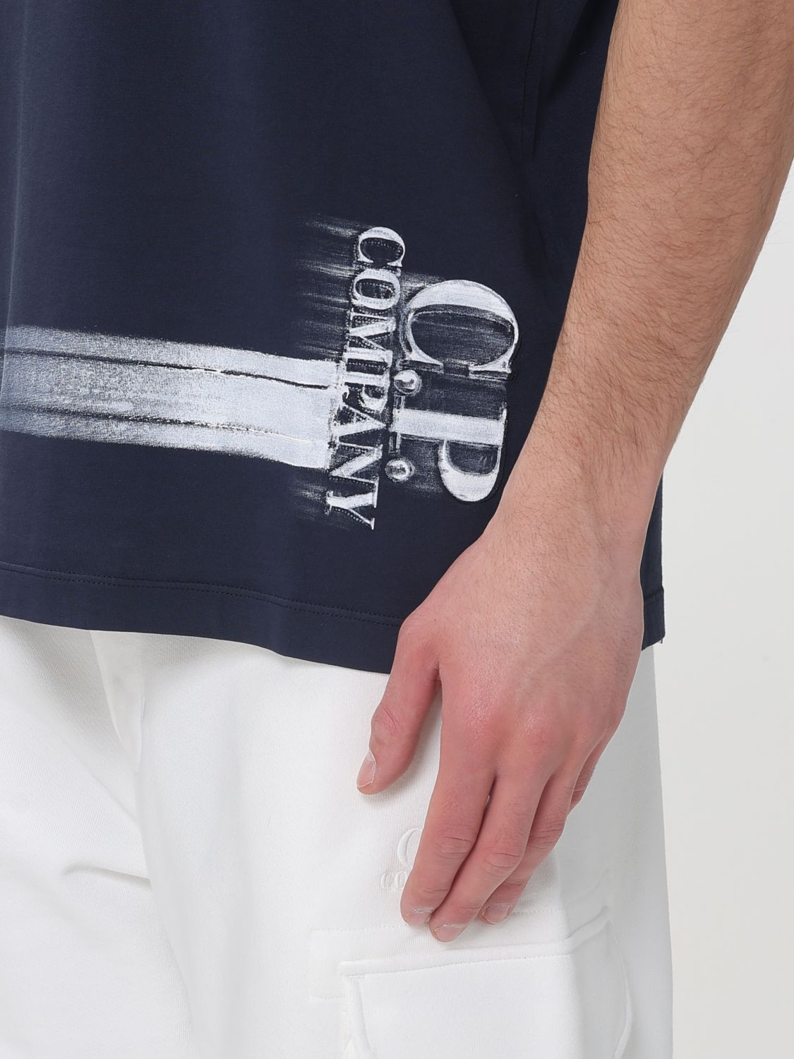 [C.P. Company] T-shirts Short Sleeve SS26 20CMTS293A005431G 889