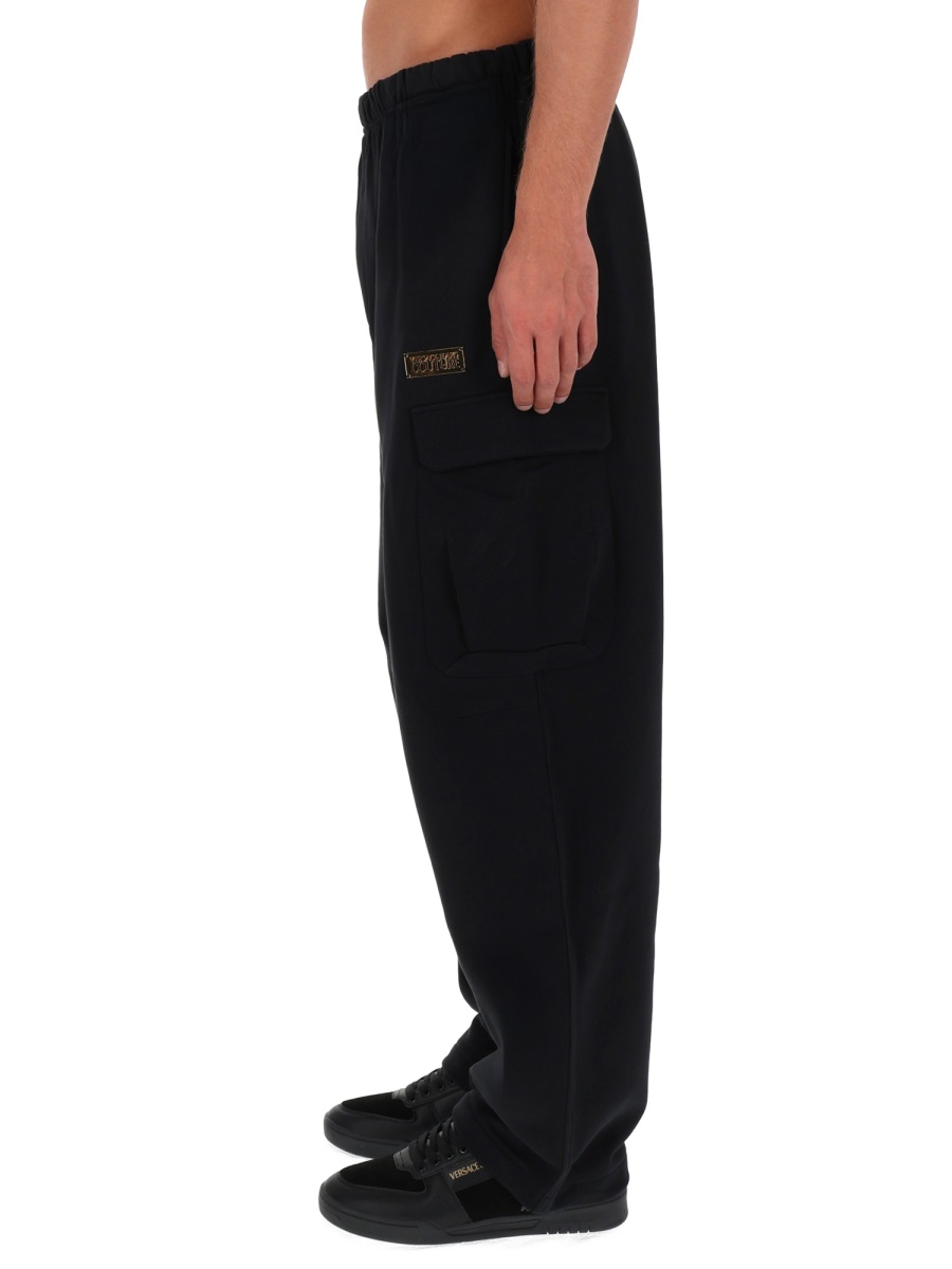 [VERSACE JEANS COUTURE] Trousers FW25 79GAAT08_CF01TG89