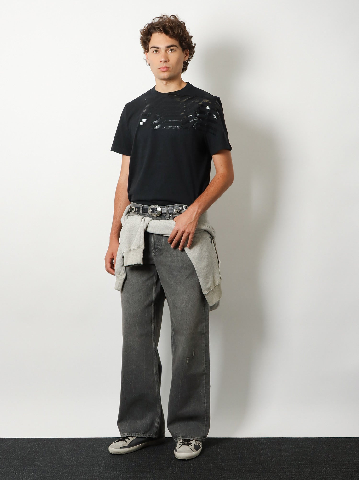 [GOLDEN GOOSE DELUXE BRAND] T-shirts Short Sleeve SS26 GUP01220P00237090100