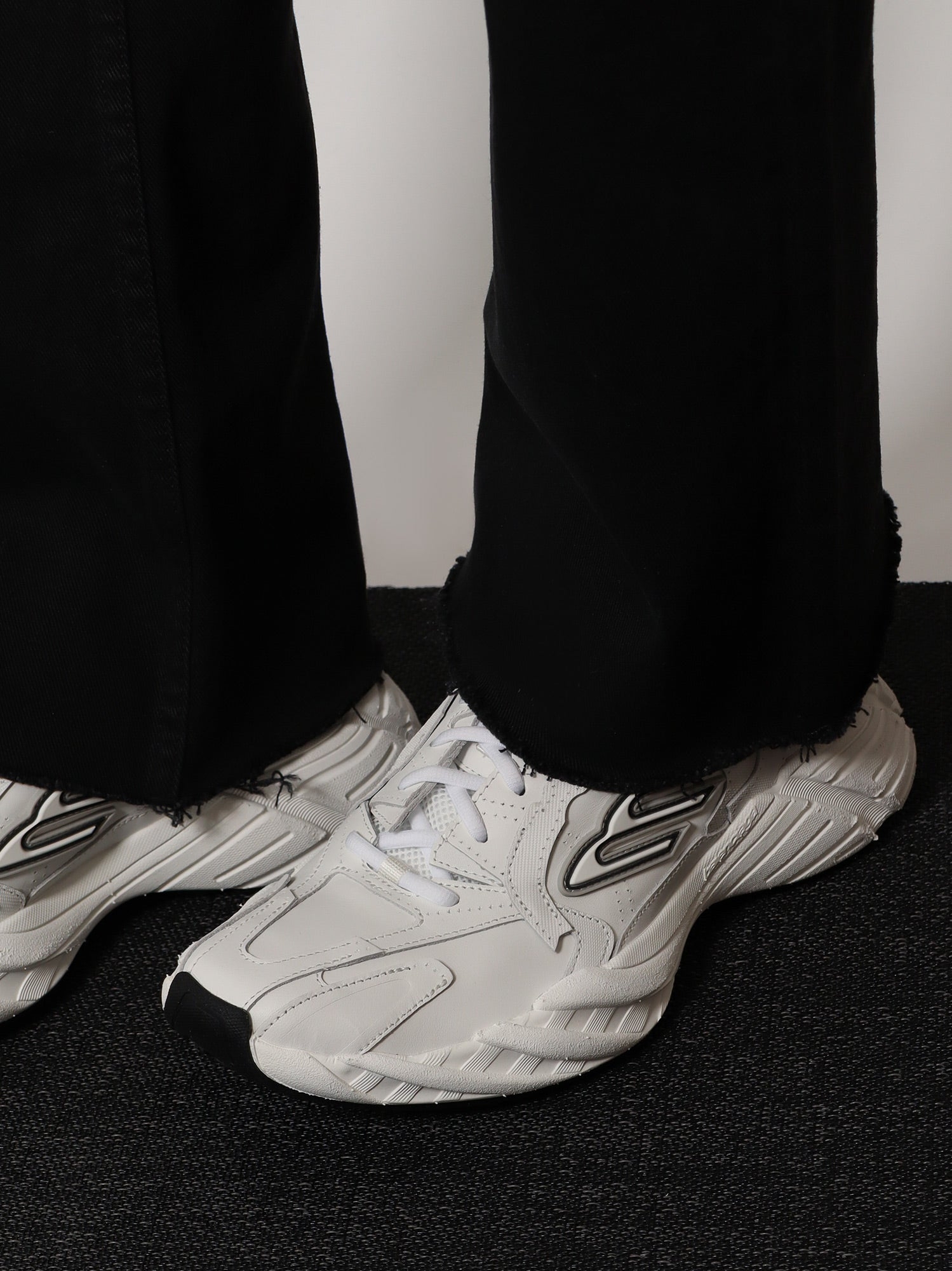 [Balenciaga] Sneakers FW25 825417WDTSC9110