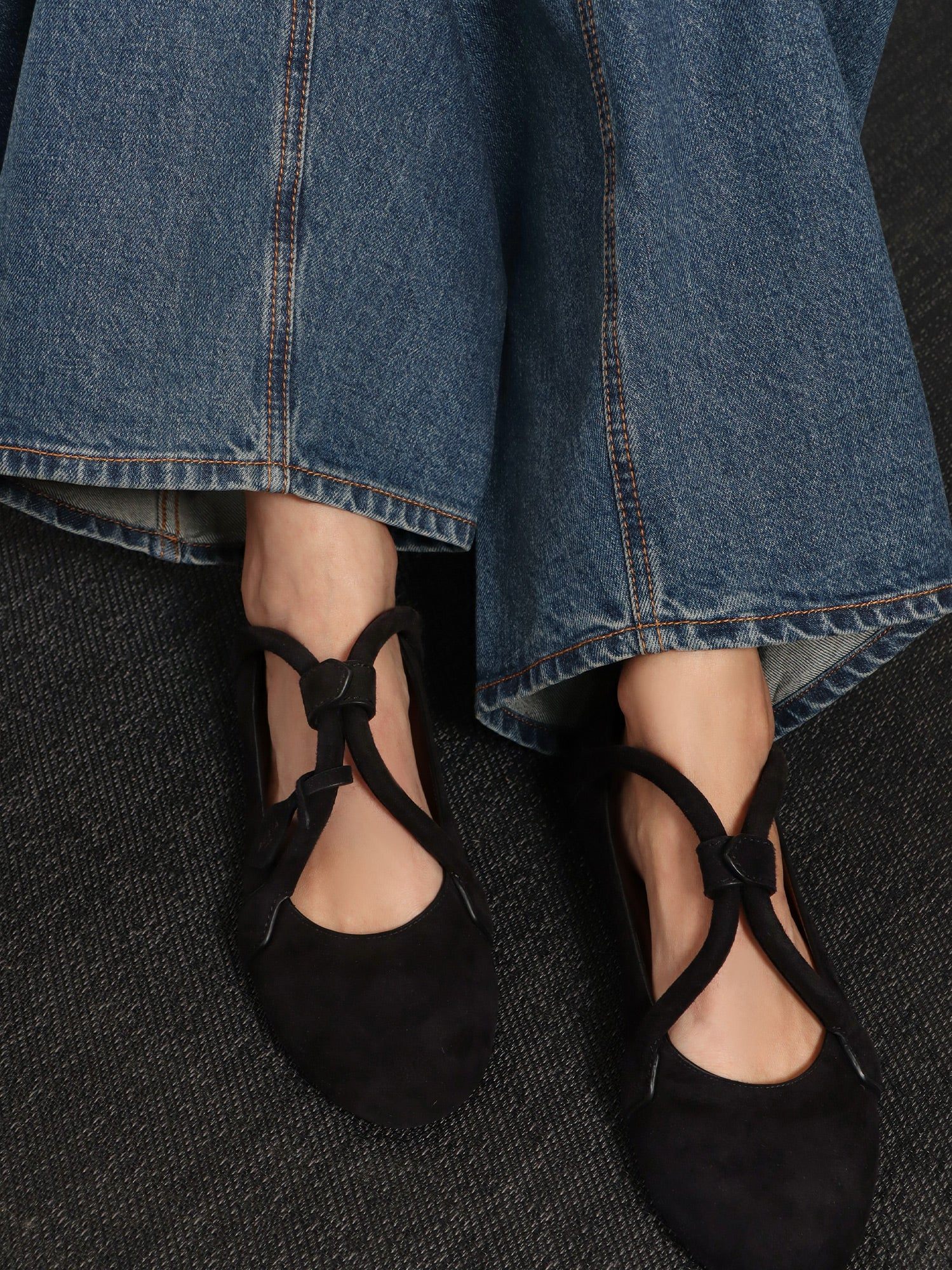 [Alaia] Flat shoes FW25 AA3A1011C0C05999