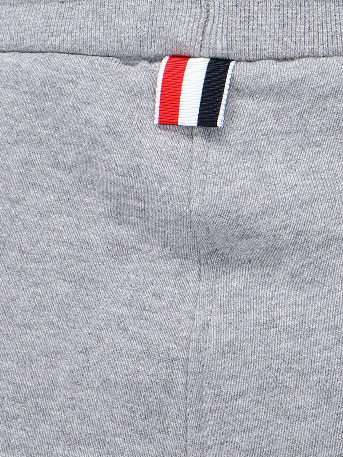[Thom Browne] Shorts SS26 MJQ012H 00535068