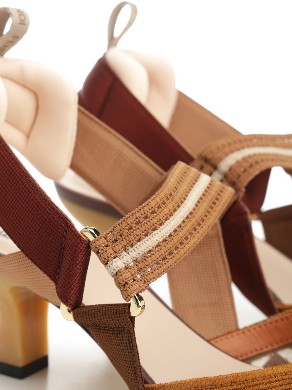 [Fendi] Pumps SS26 8J8900AWCXF1V8T