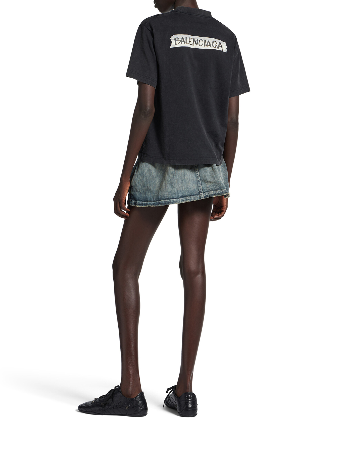 [Balenciaga] T-shirts Short Sleeve SS26 850990TTVL61041 FADED WASHED BLACK