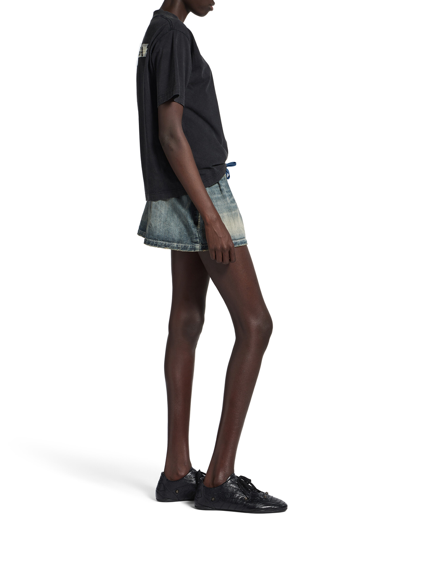 [Balenciaga] T-shirts Short Sleeve SS26 850990TTVL61041 FADED WASHED BLACK