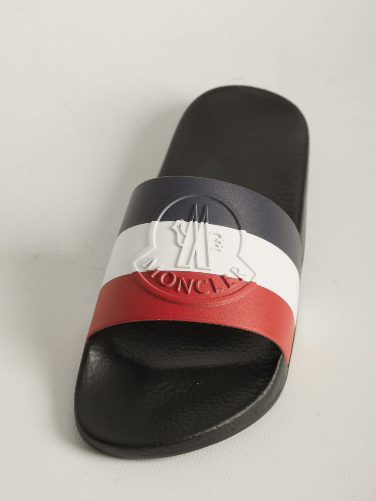 [Moncler] Slippers SS26 L109A4C00030_01A49_998