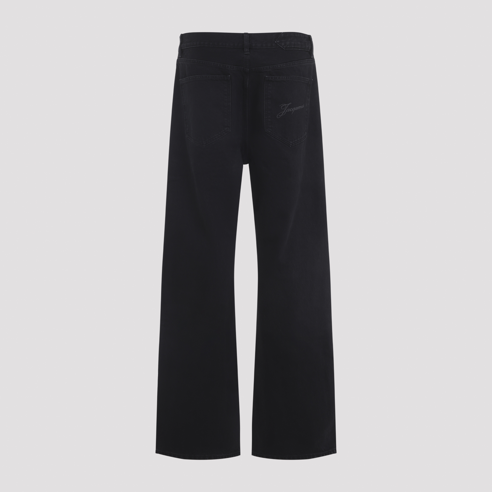 [JACQUEMUS] Jeans FW26 PAM00028AD00039