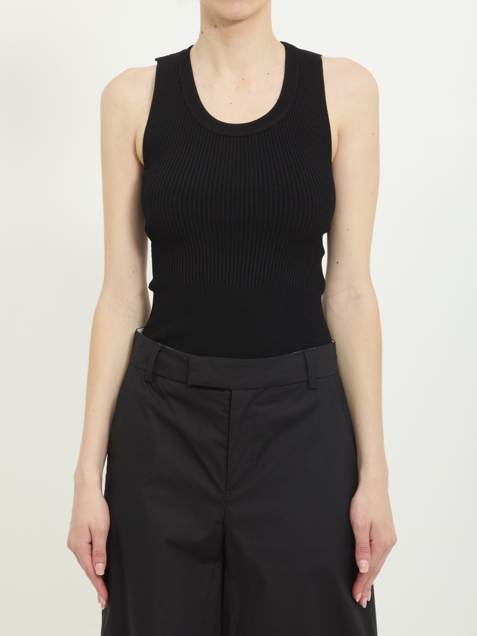 [Alaia] Tank top FW26 AA9B0353K017A__995