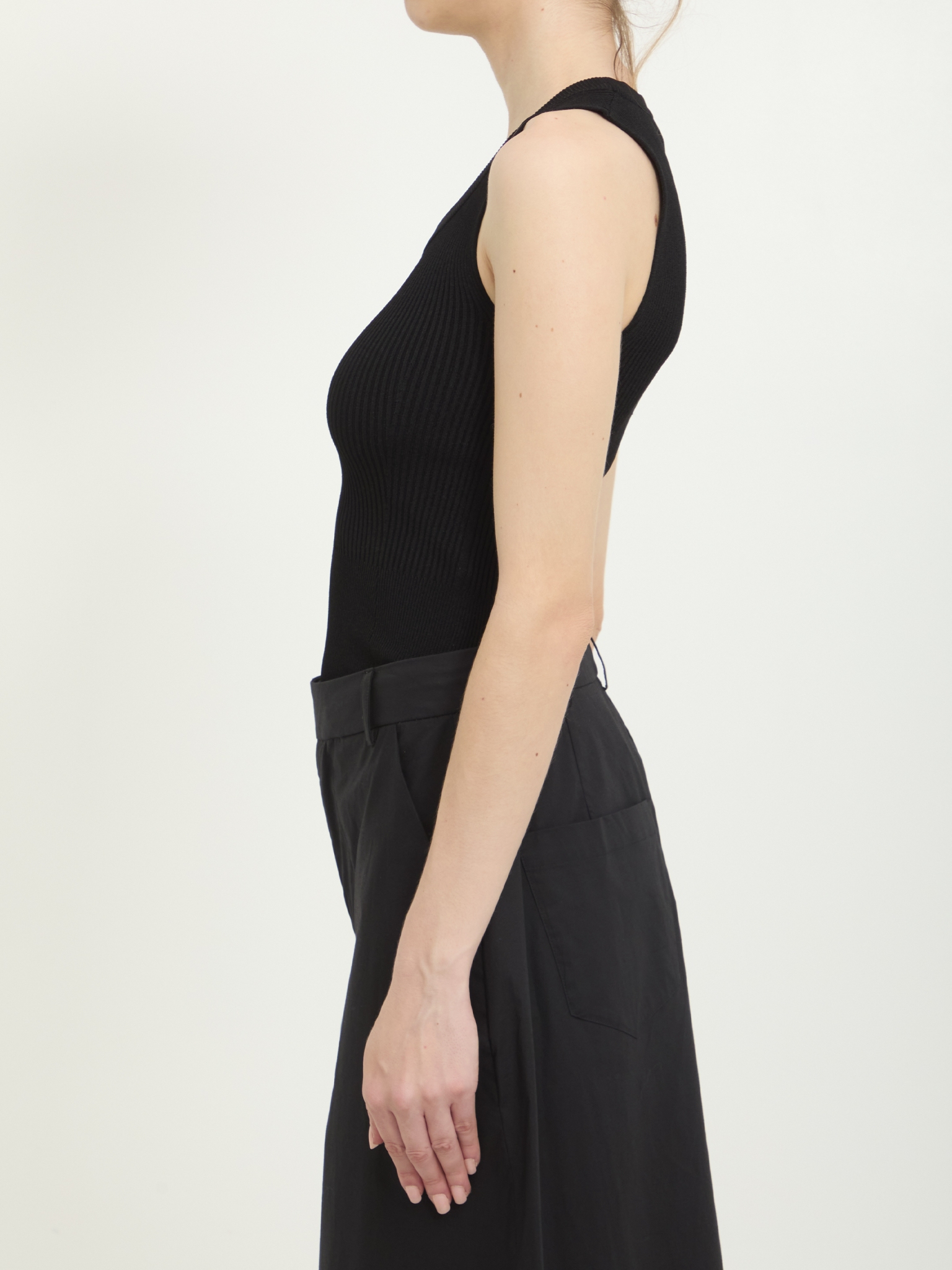 [Alaia] Tank top FW26 AA9B0353K017A__995