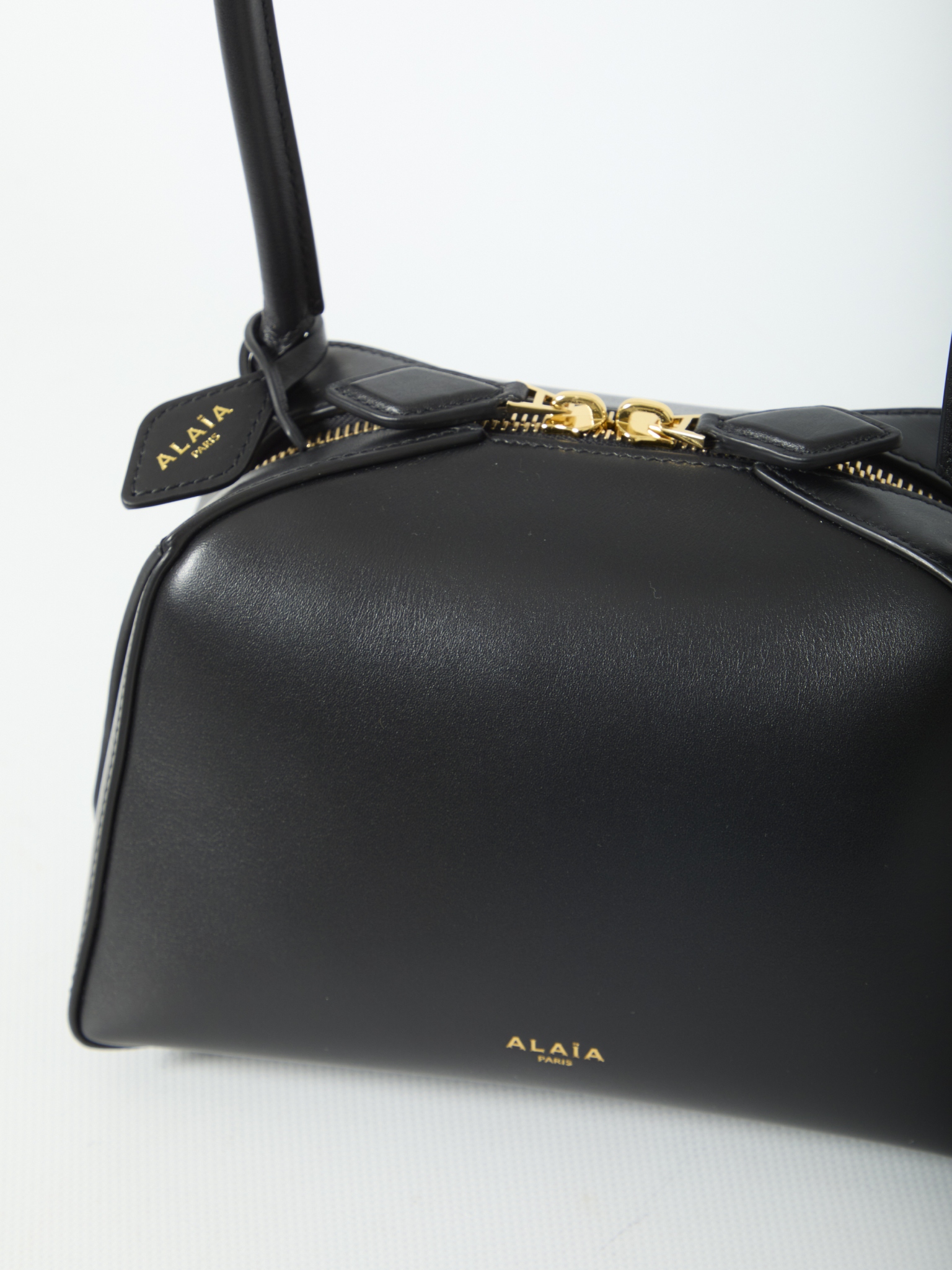 [Alaia] Shoulder bag FW26 AA1L1012I061__999