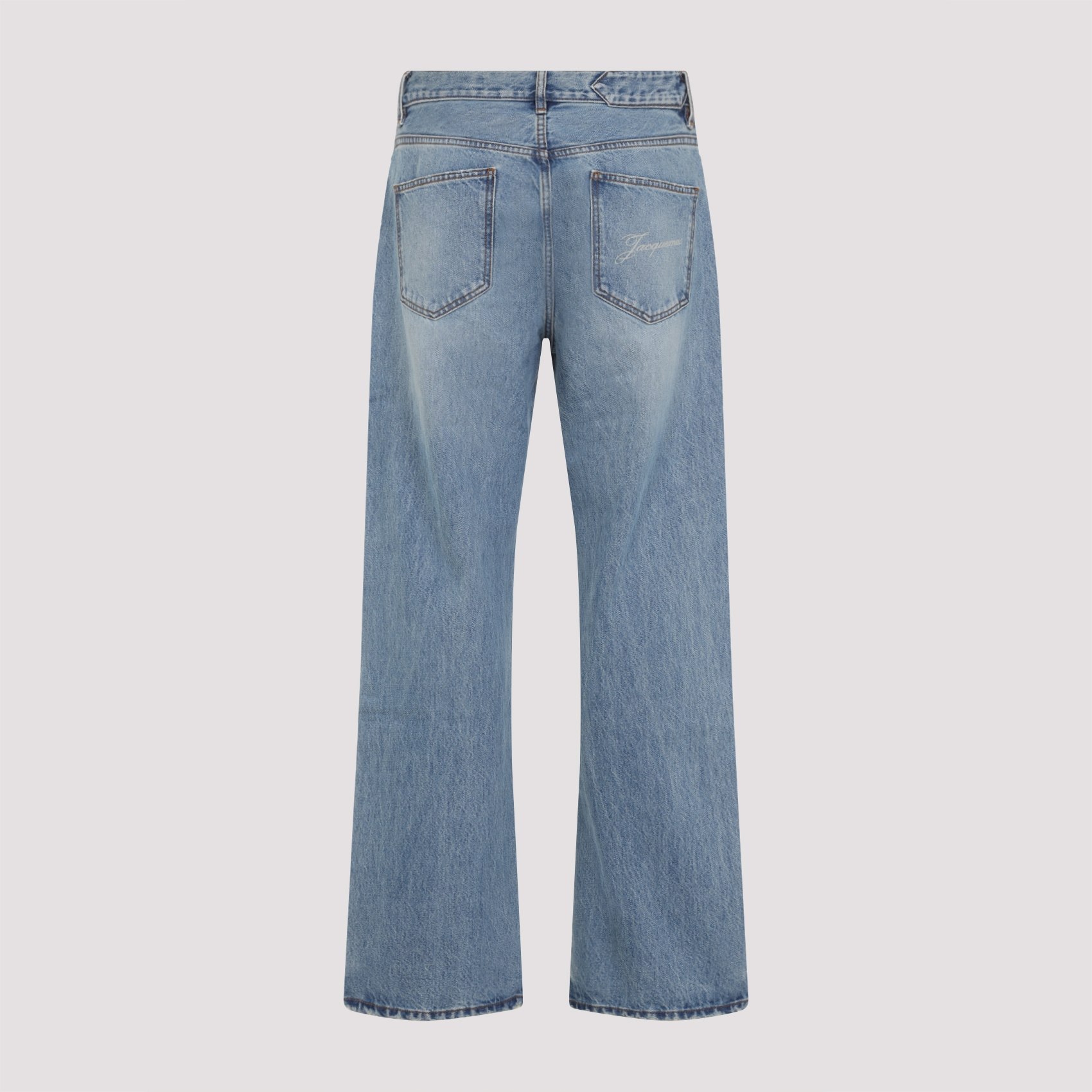 [JACQUEMUS] Jeans FW26 PAM00028AD00038