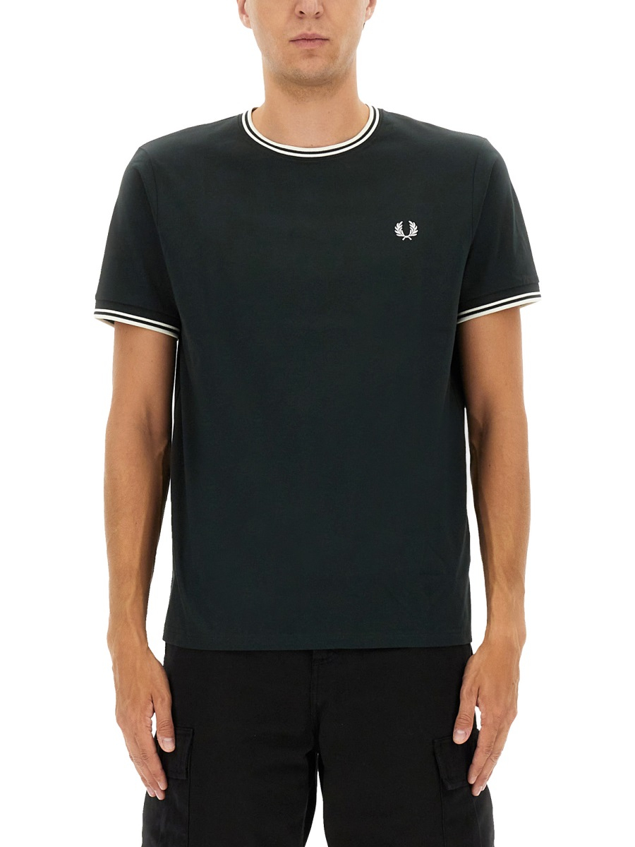[FRED PERRY] T-shirts Short Sleeve FW25 FP-M1588V-55_T50