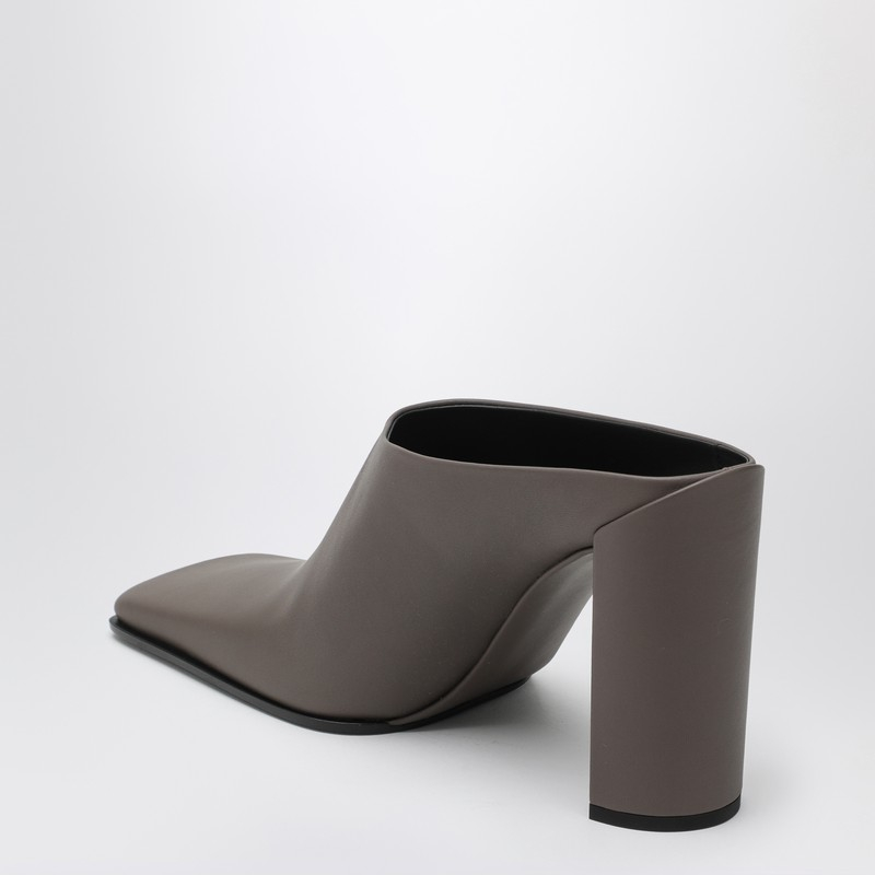 [Alaia] Slippers FW25 AA3M2006I049LE