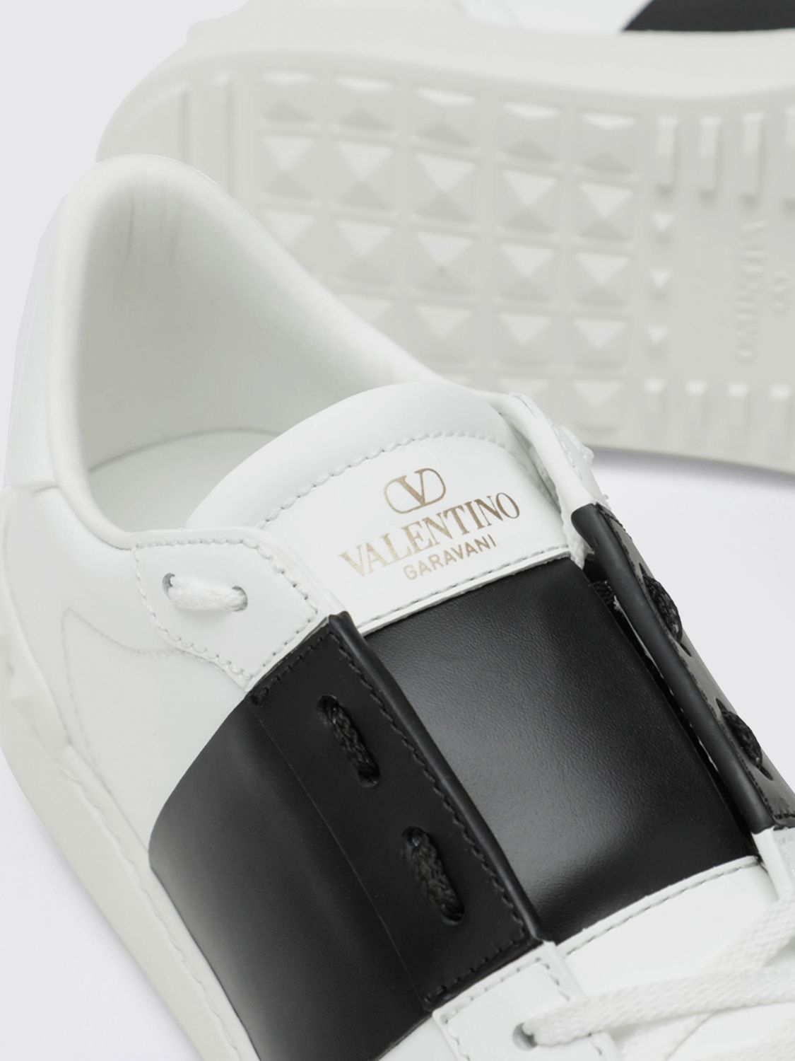 [Valentino Garavani] Sneakers SS26 8W2S0781BLU A01