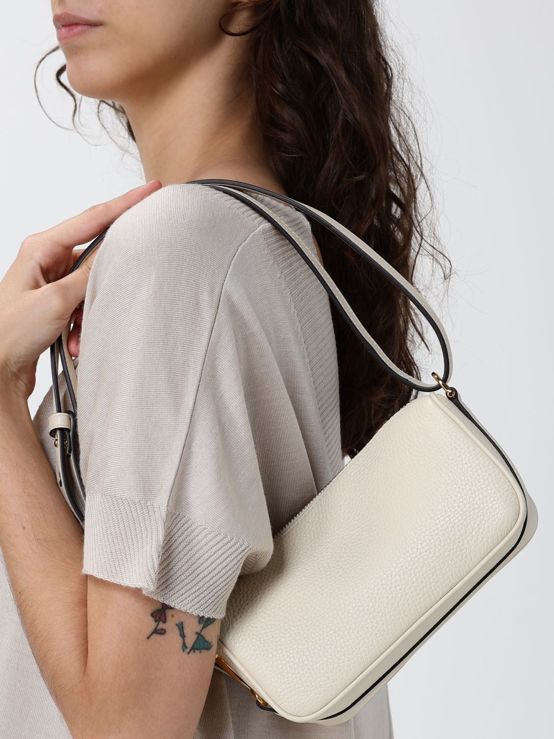 [Gucci] Minibag SS26 860784AAFW0 9540