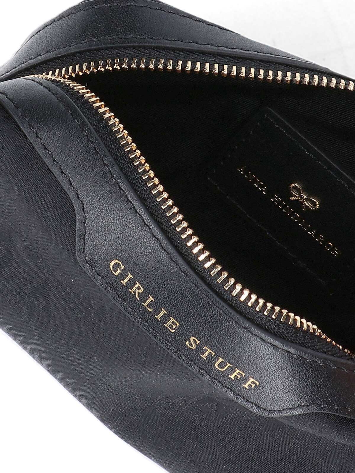 [Anya Hindmarch] Clutch bag FW26 180535BLACK