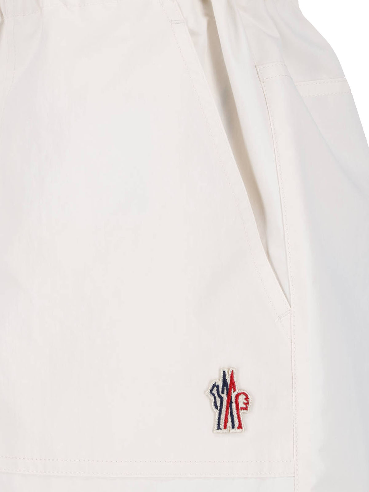 [Moncler] Shorts SS26 098 2B000 05 597SL050