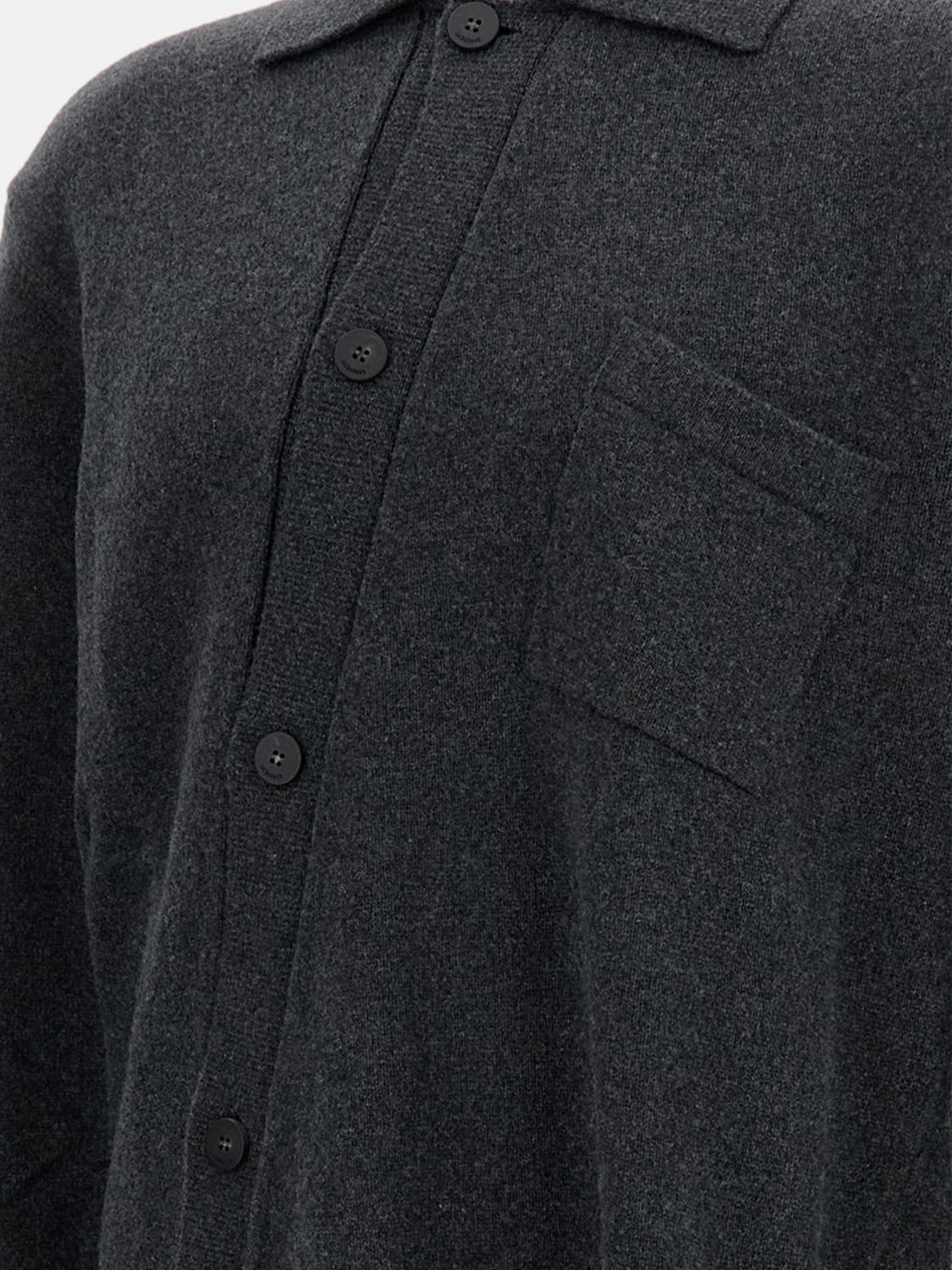 [JACQUEMUS] Cardigan FW25 CDM00570AK00282 970