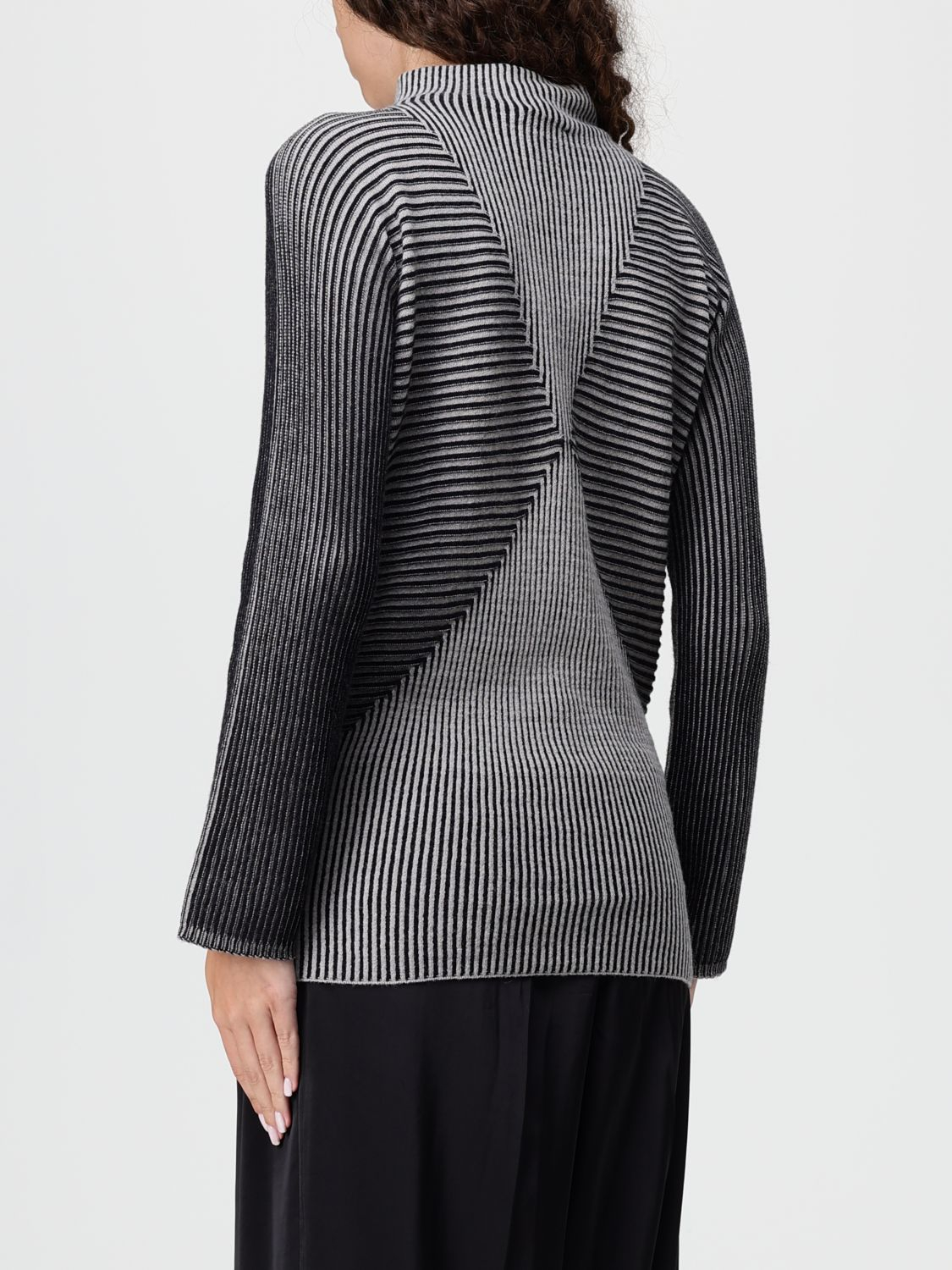 [Emporio Armani] Knitwear FW25 EW002743AF20460 FC102