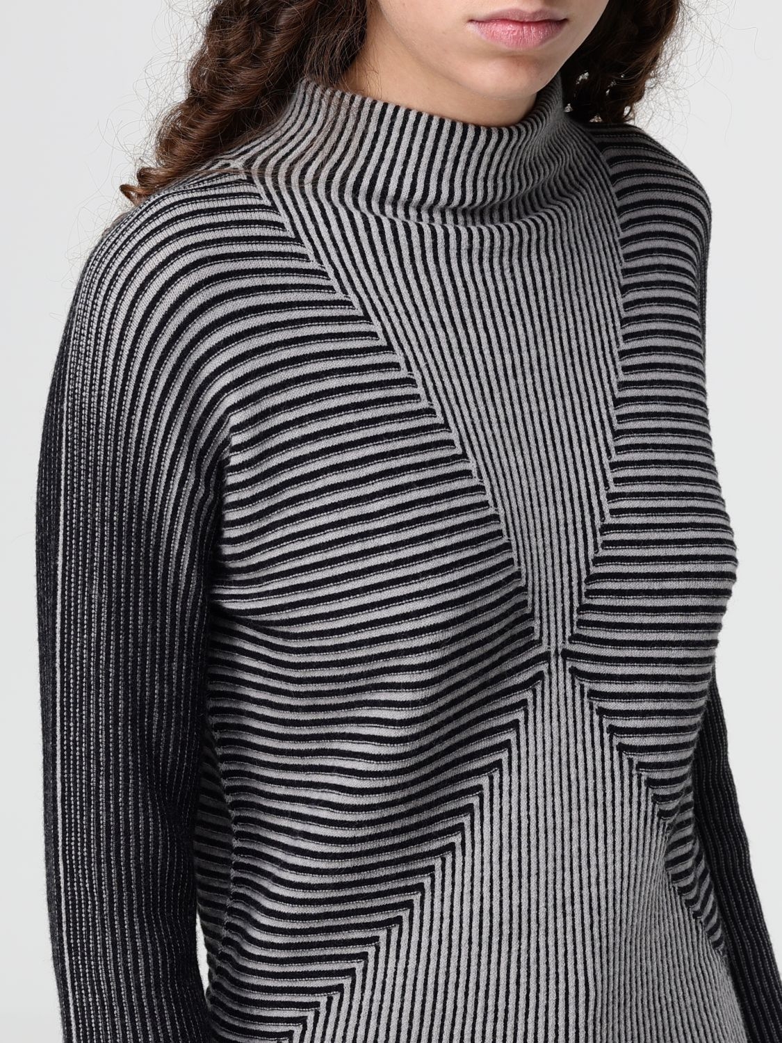 [Emporio Armani] Knitwear FW25 EW002743AF20460 FC102