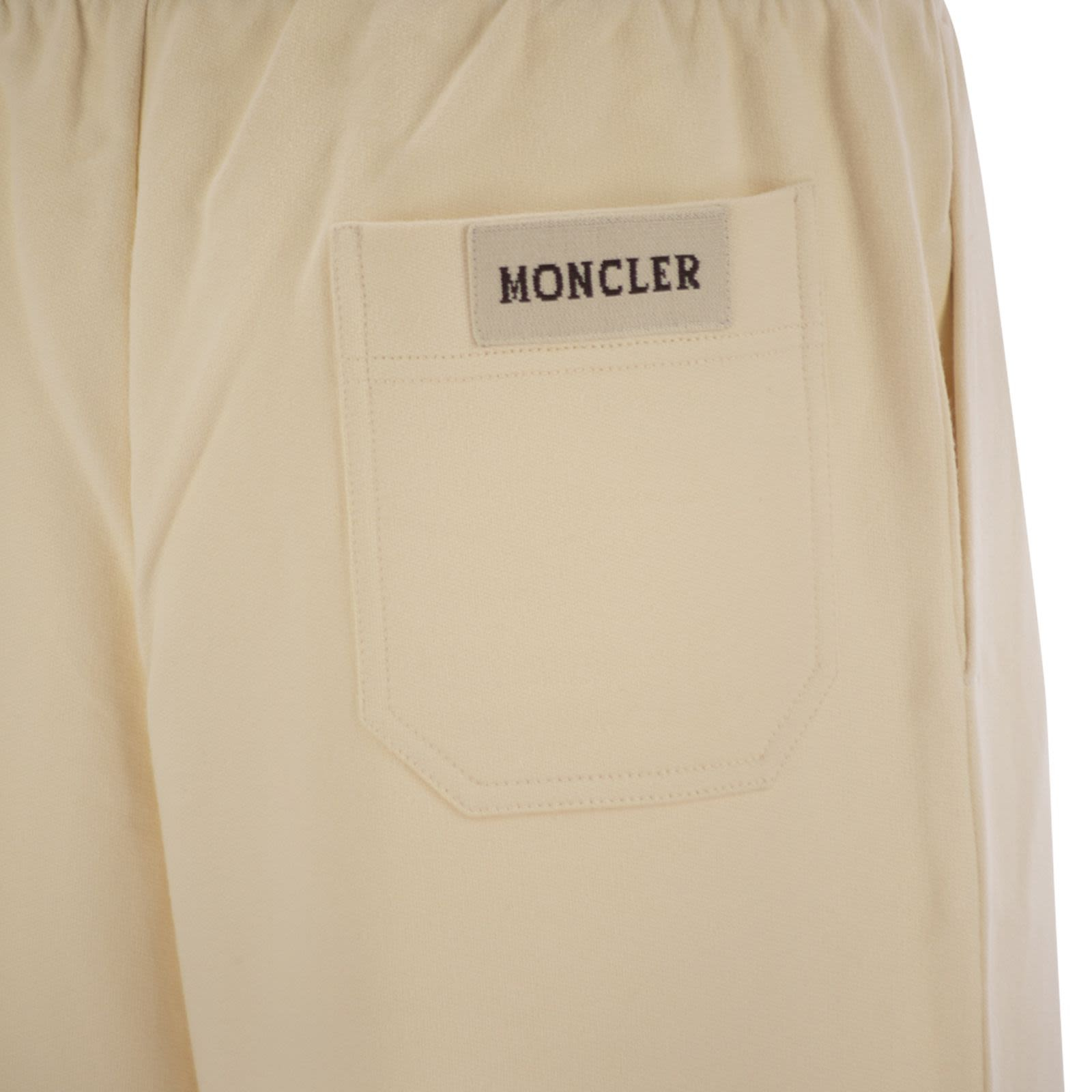 [Moncler] Trousers SS25 K10938H0001089A1K 050