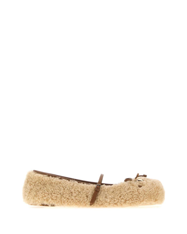 [Gucci] Flat shoes FW25 839411AAE6H 9546