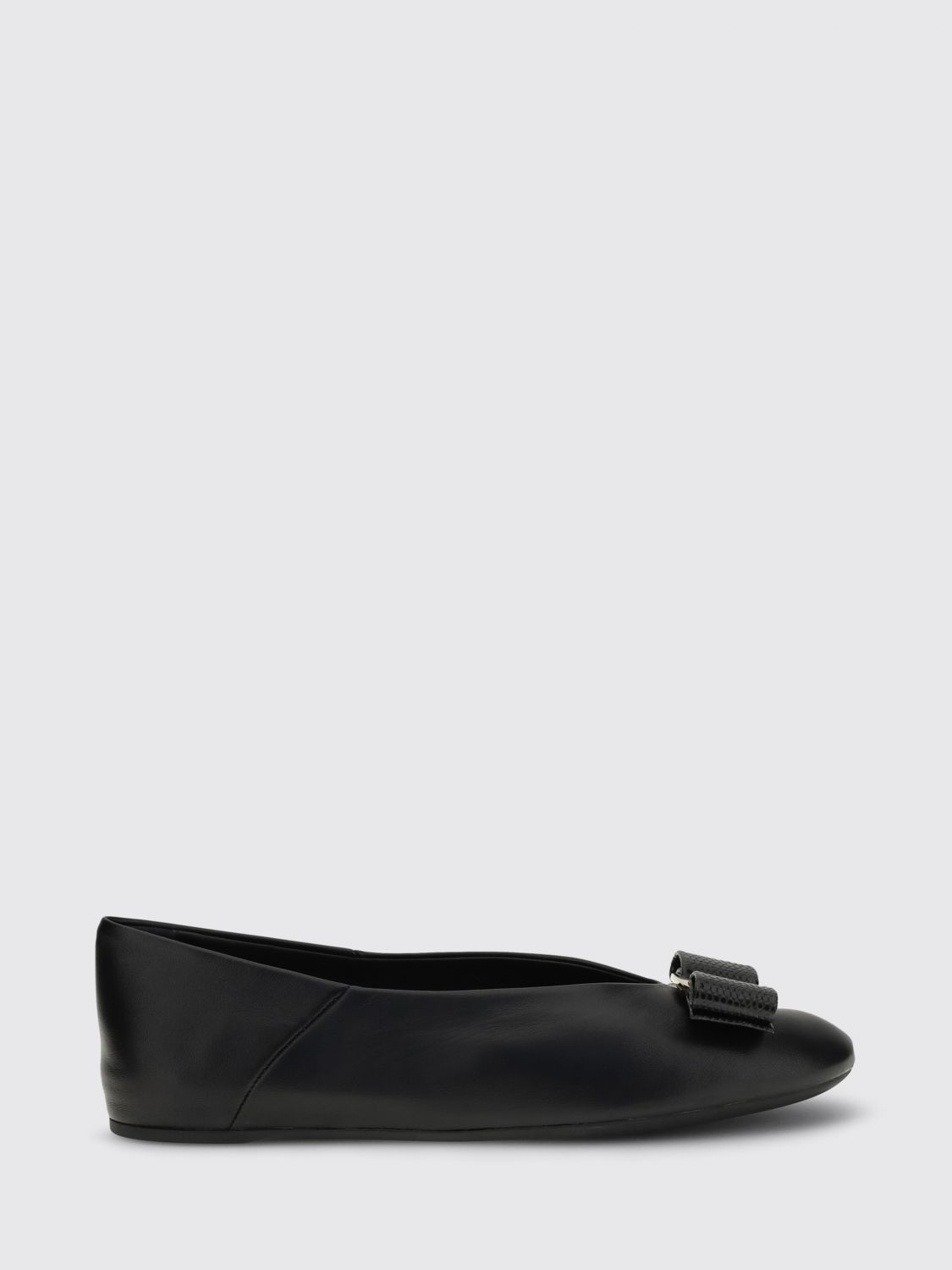 [Ferragamo] Flat shoes SS26 782883 001