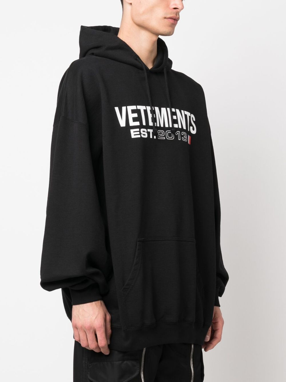 [Vetements] Hoodie FW23 UE54HD100BBLACK