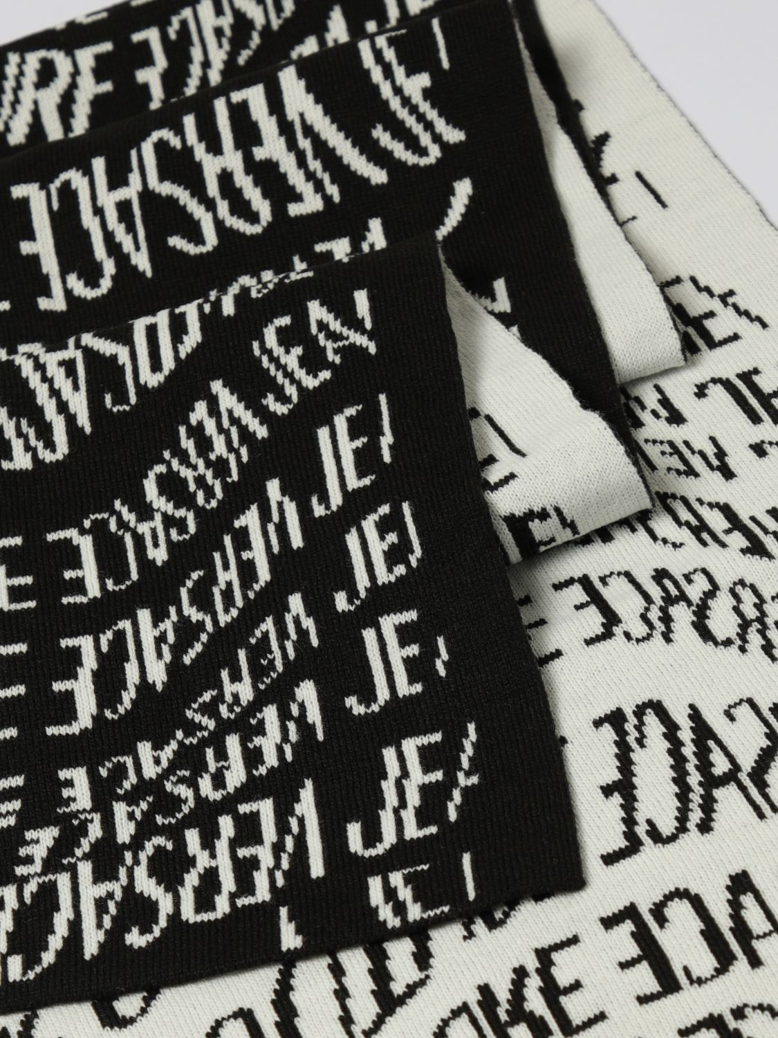 [VERSACE JEANS COUTURE] Scarf FW25 79GA2H52ZG398 L01