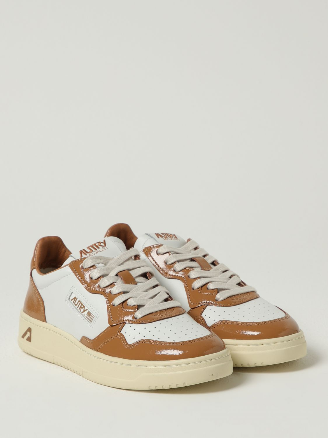 [AUTRY] Sneakers FW25 AULW RT02