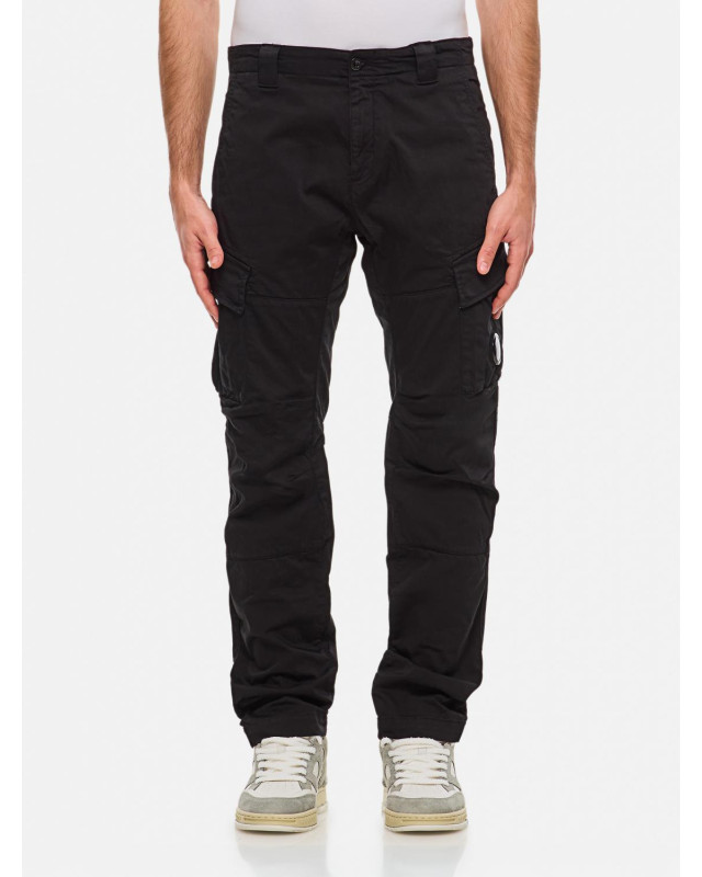 [C.P. Company] Trousers FW25 18CMPA056A005694G 999