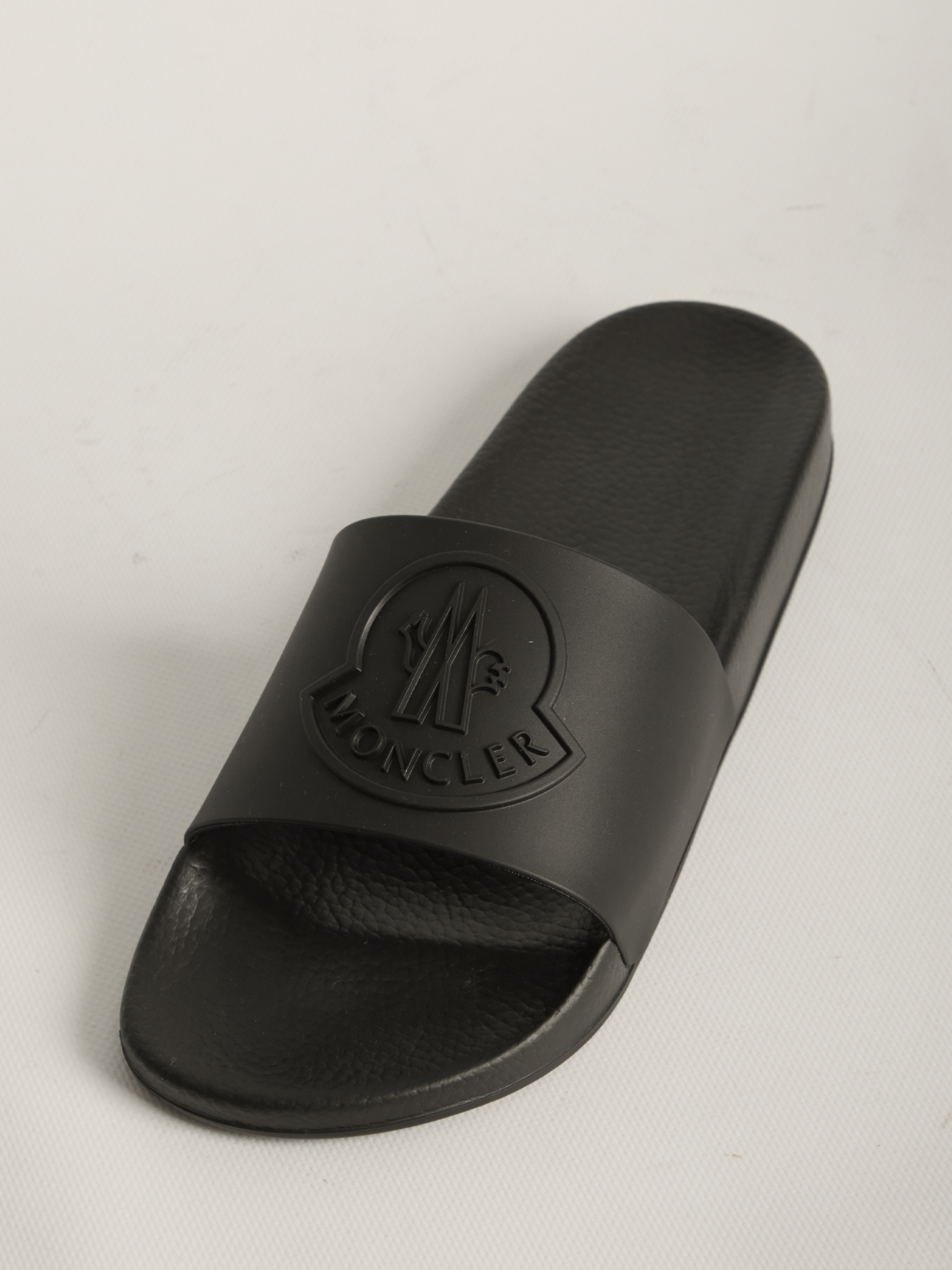 [Moncler] Slippers SS26 L109A4C00040_M2999_999