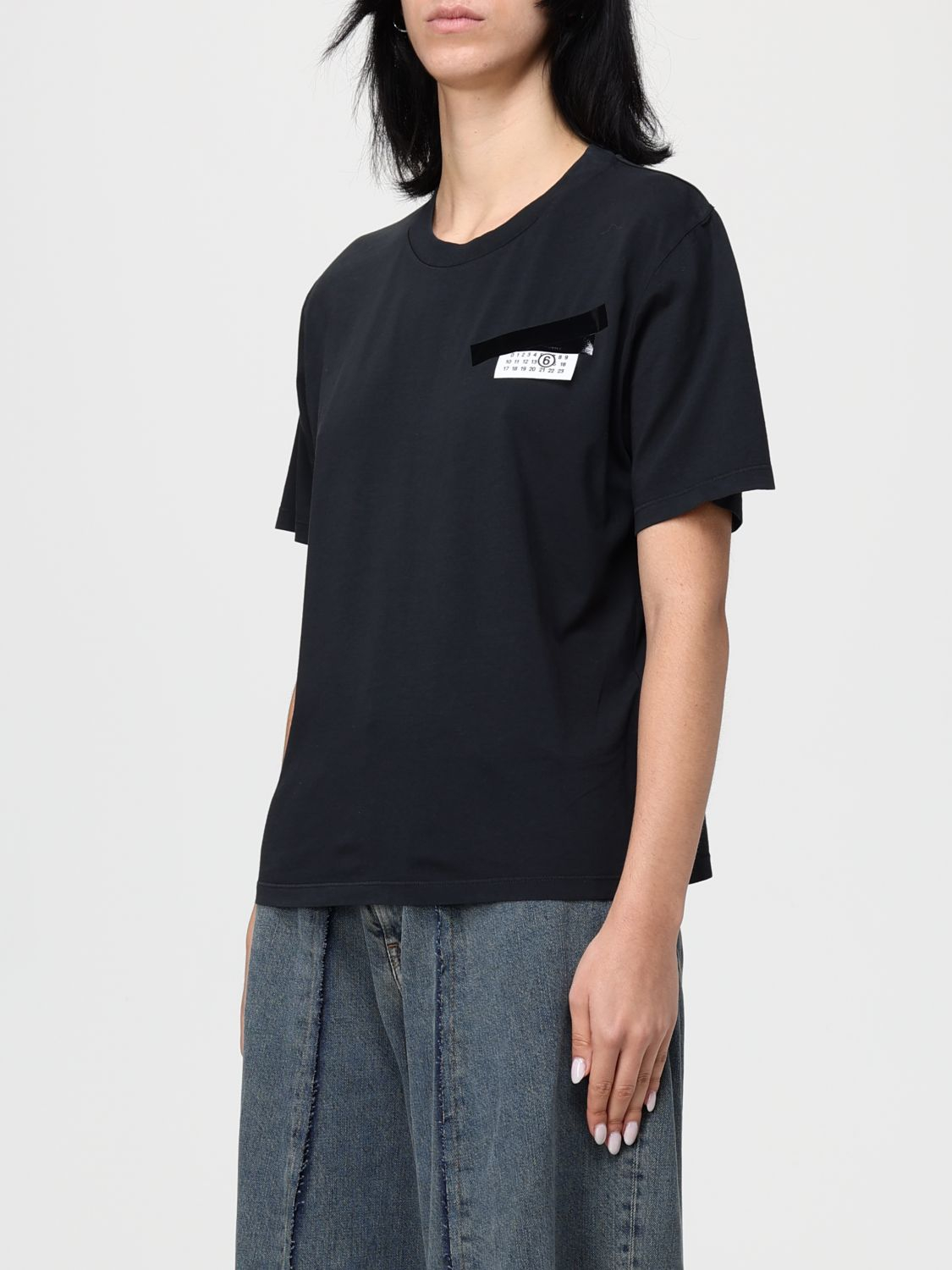 [MM6 Maison Margiela] T-shirts Short Sleeve SS26 S62GD0210M20115 900