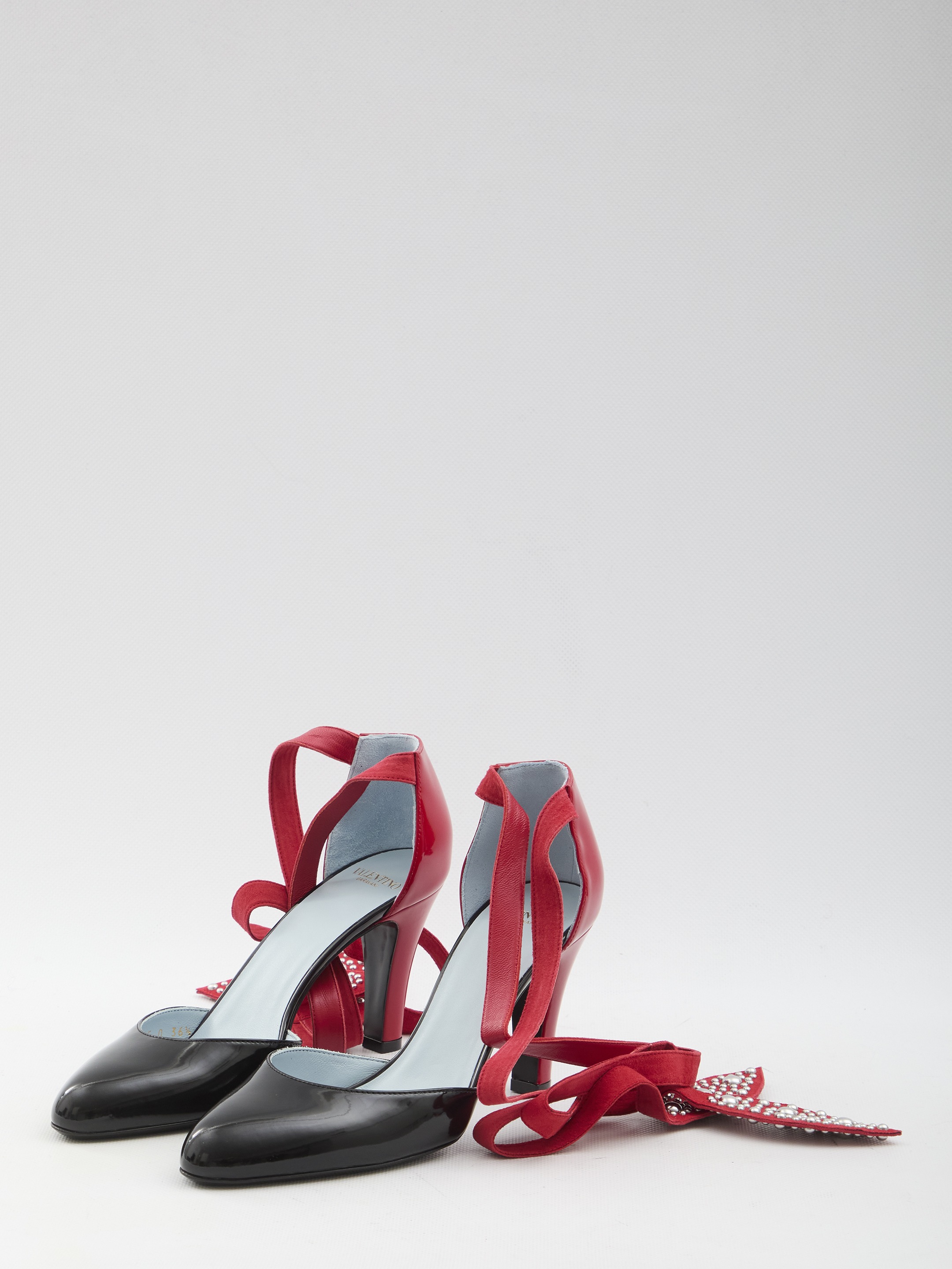 [Valentino Garavani] Pumps SS25 6W0S0LT5_UTM_JT0