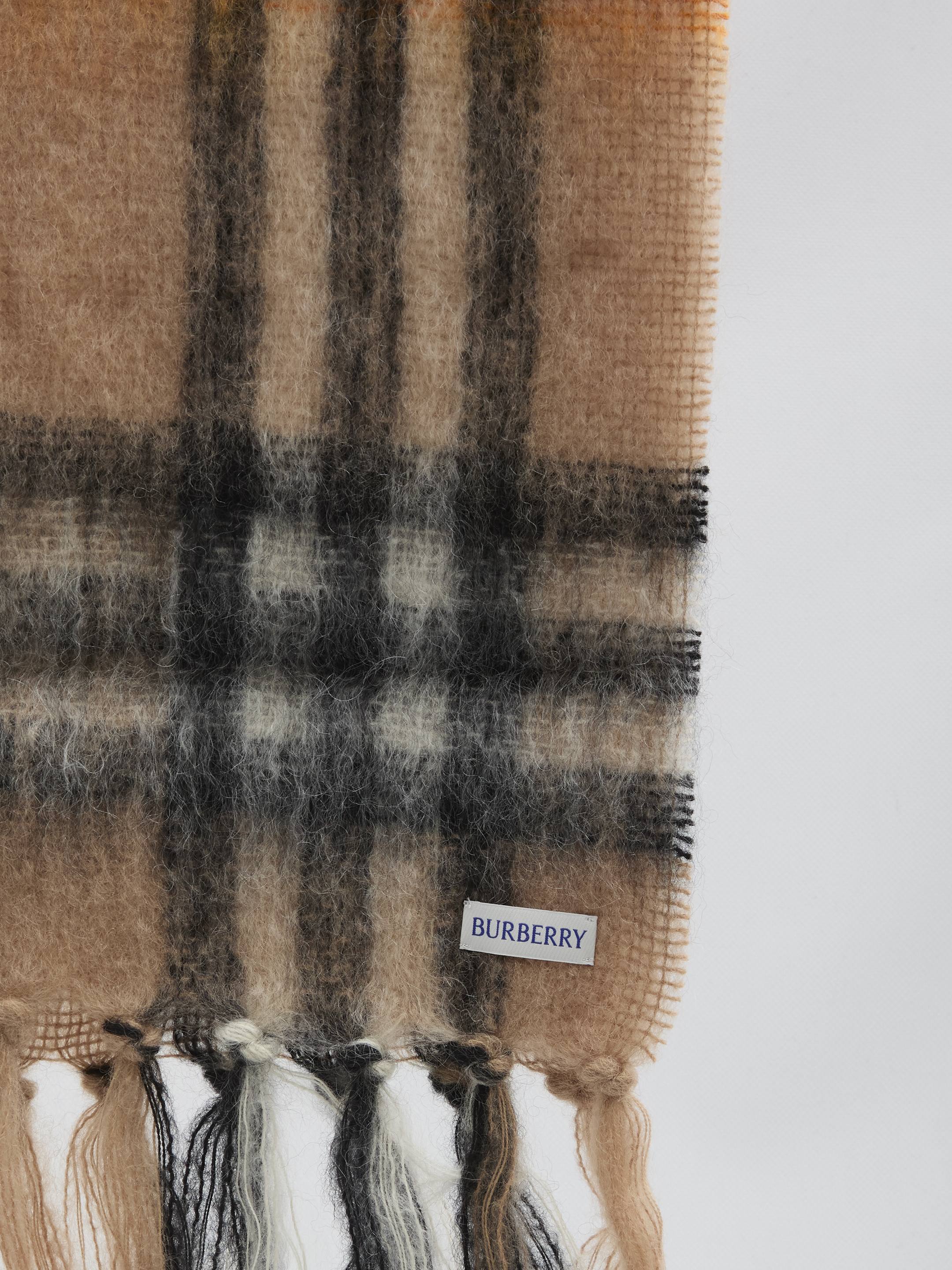 [Burberry] Scarf FW25 8112967__B9719