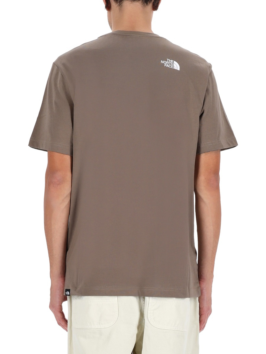 [THE NORTH FACE] T-shirts Short Sleeve FW25 NF0A87NG_BOW1