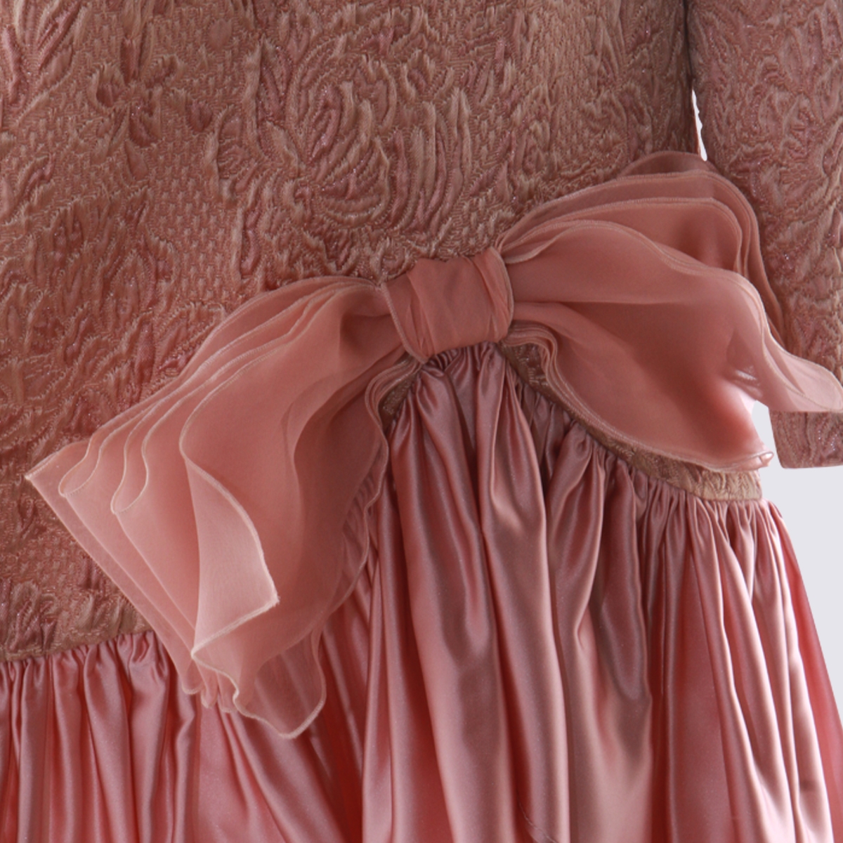 [Valentino] Long sleeve dress FW25 7B0VAGF69TBR10