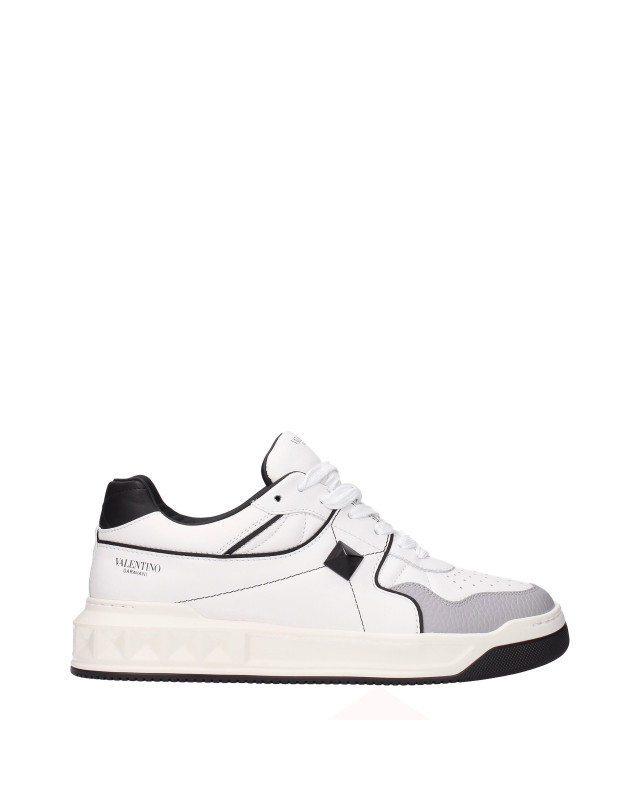 [Valentino Garavani] Sneakers SS26 S0E71NWN0N2