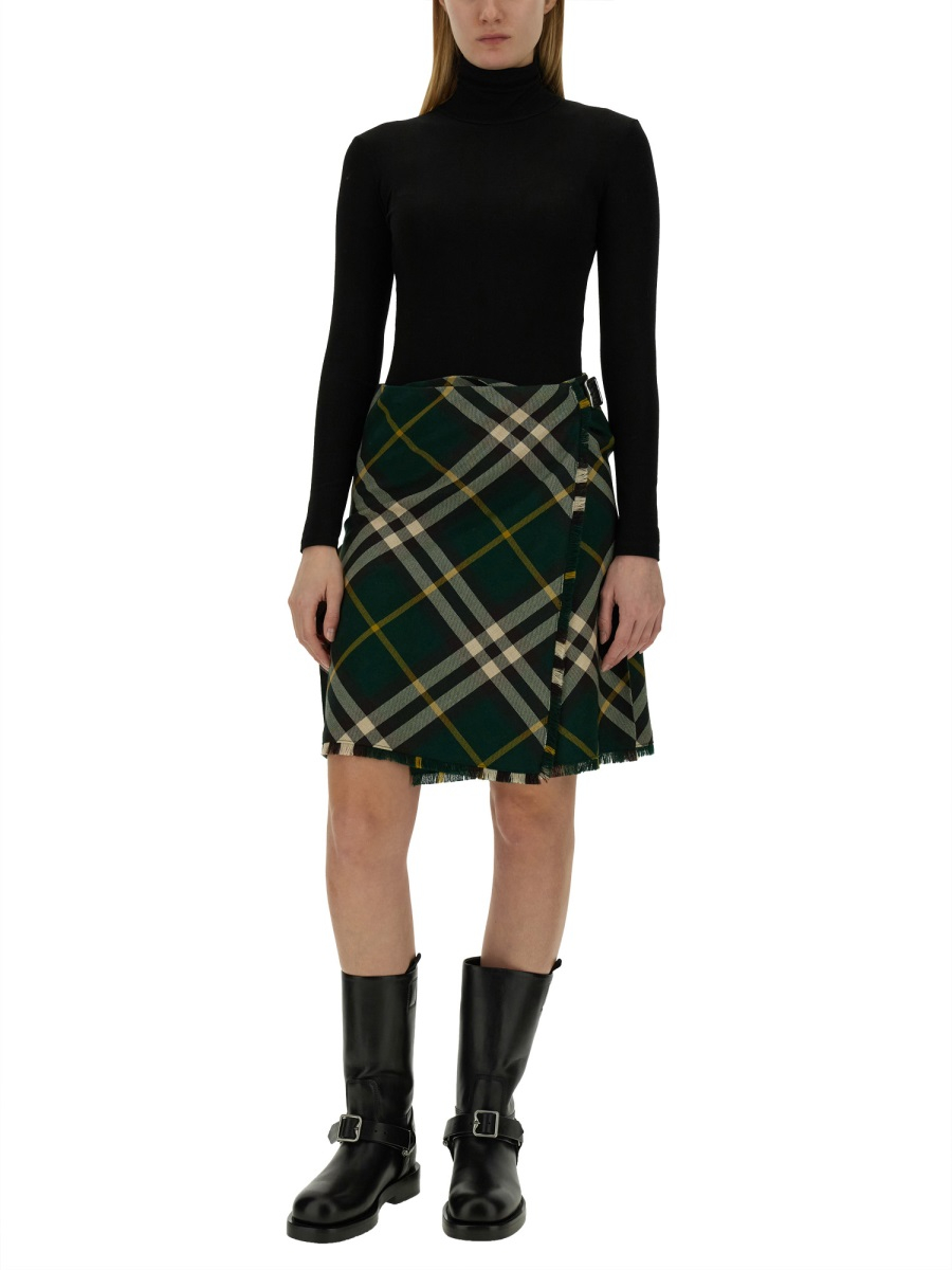 [Burberry] Mini skirt SS24 8083016_B8660